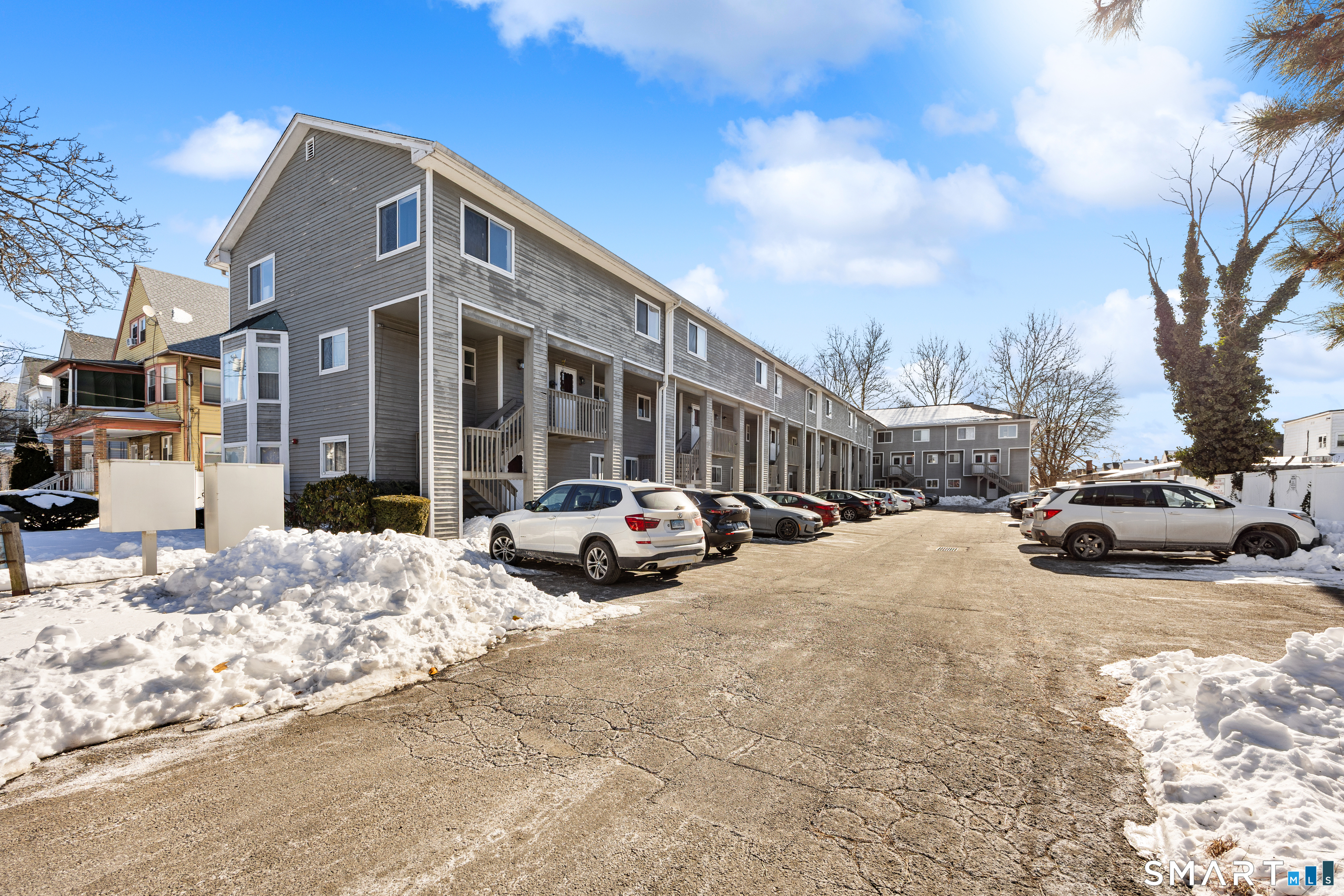 202 Main Street APT 3H