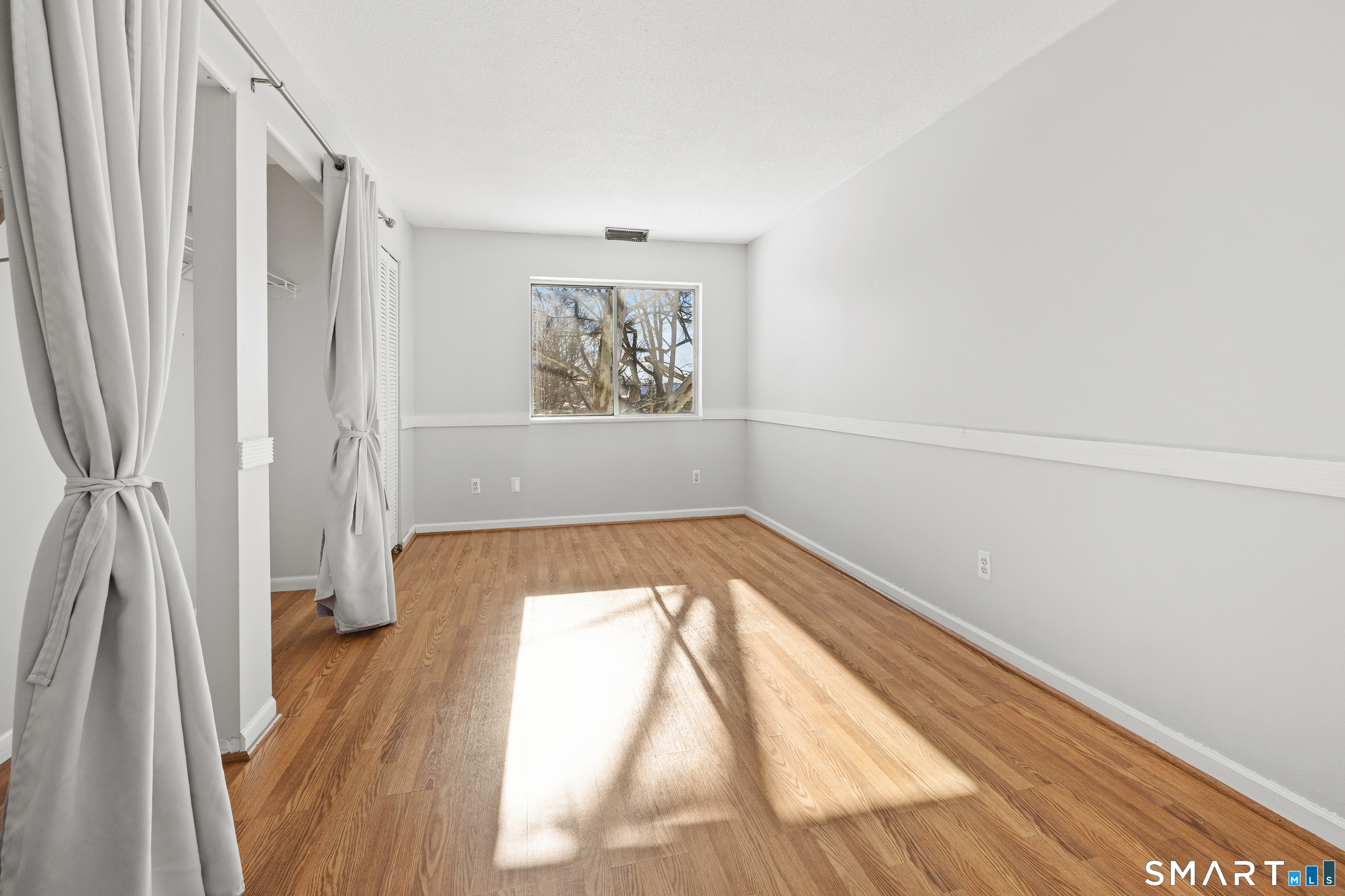 202 Main Street APT 3H