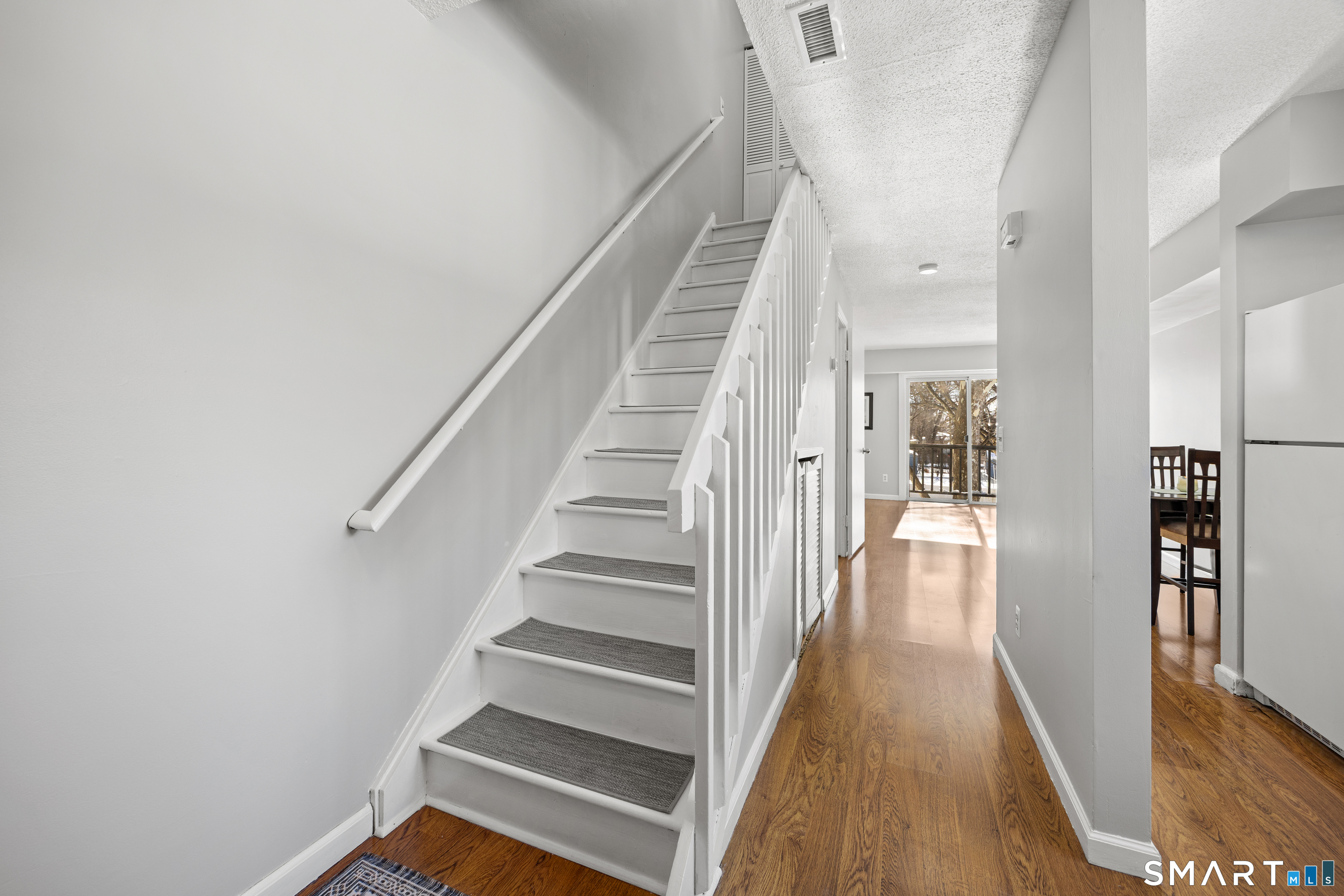 202 Main Street APT 3H