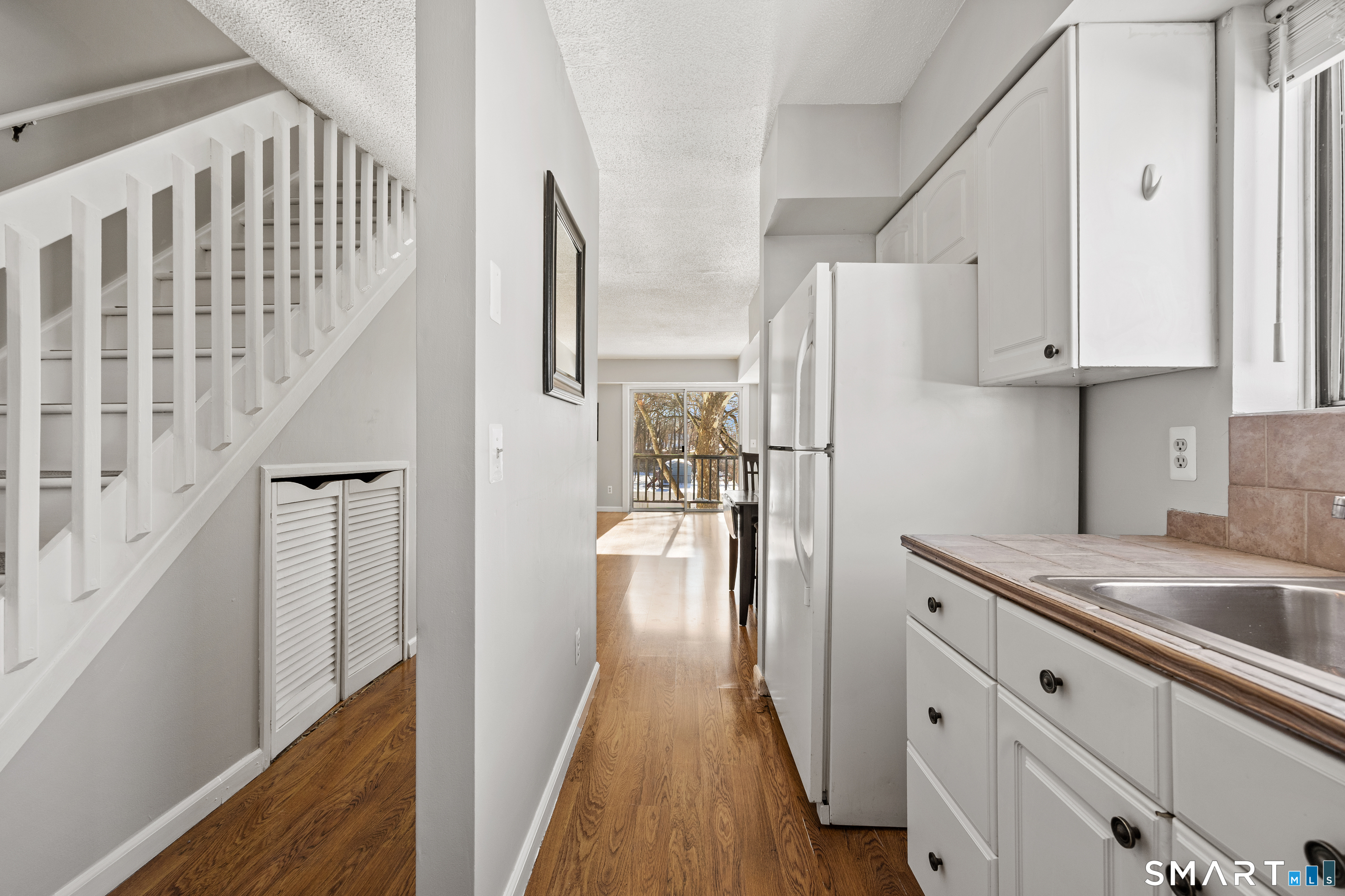 202 Main Street APT 3H