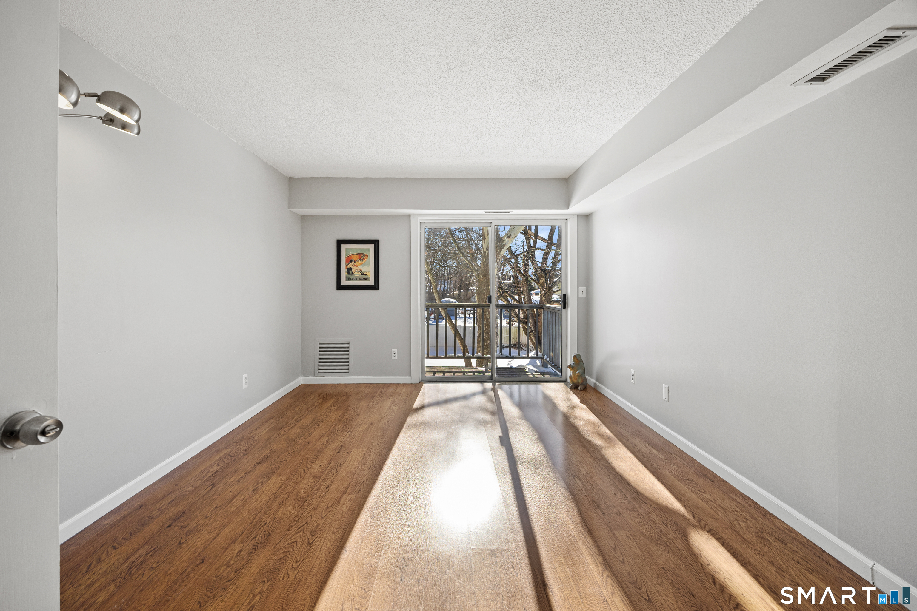 202 Main Street APT 3H
