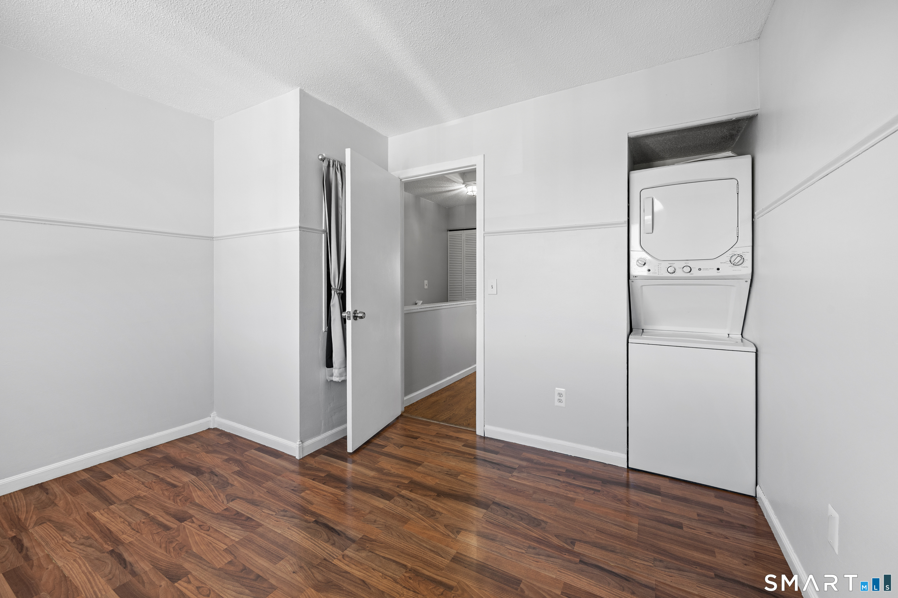 202 Main Street APT 3H
