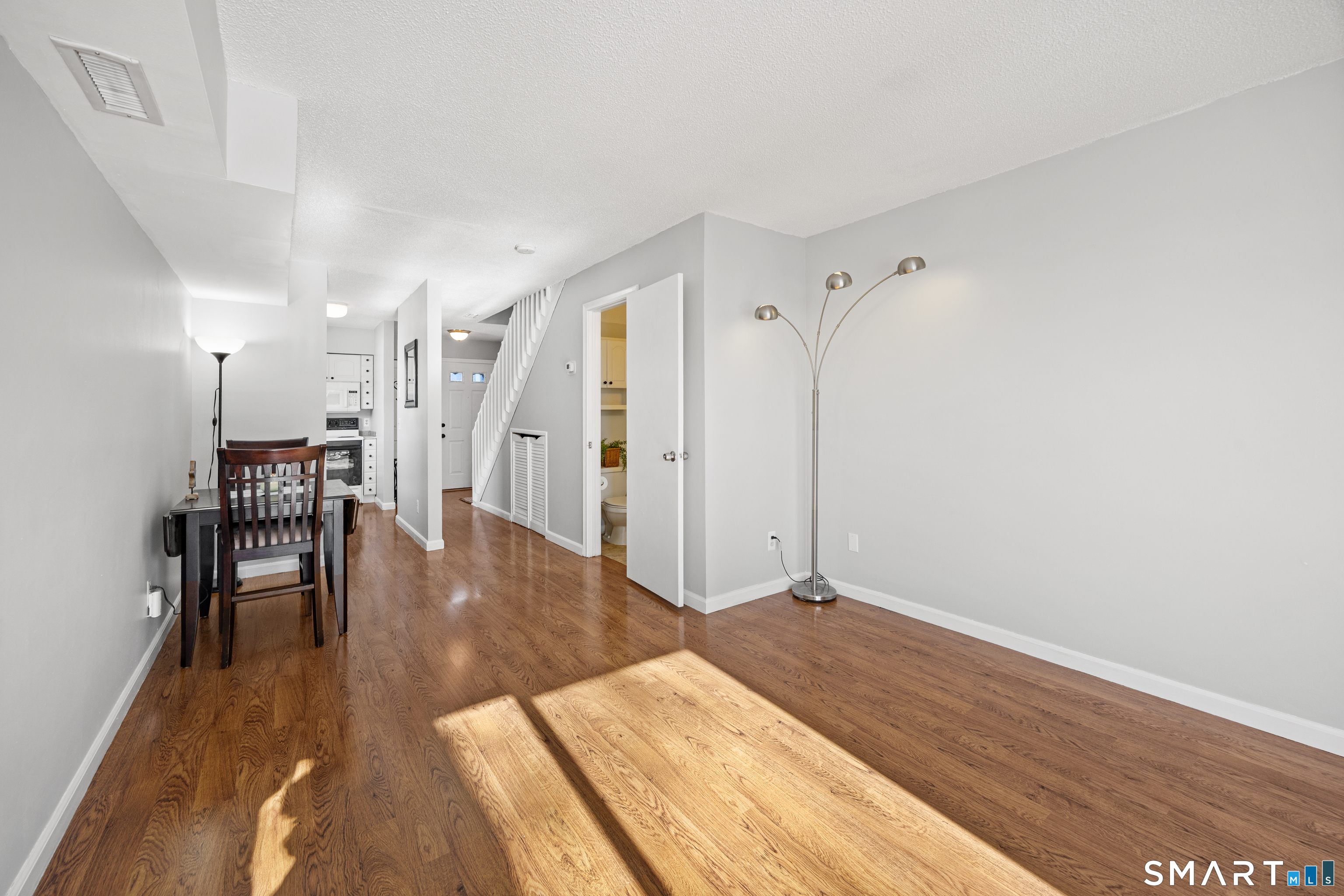 202 Main Street APT 3H