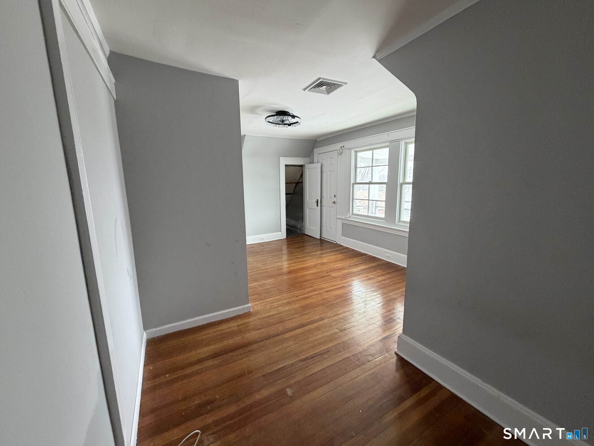 199 Bradley Street 3