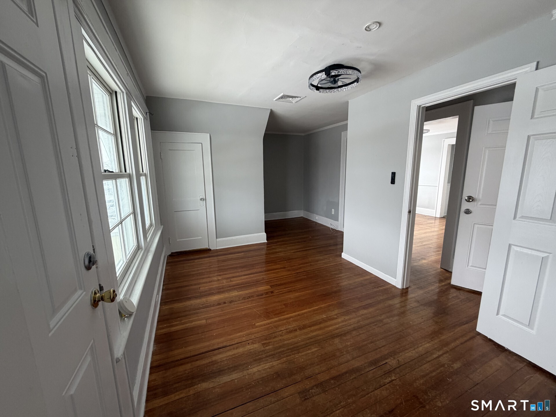 199 Bradley Street 3