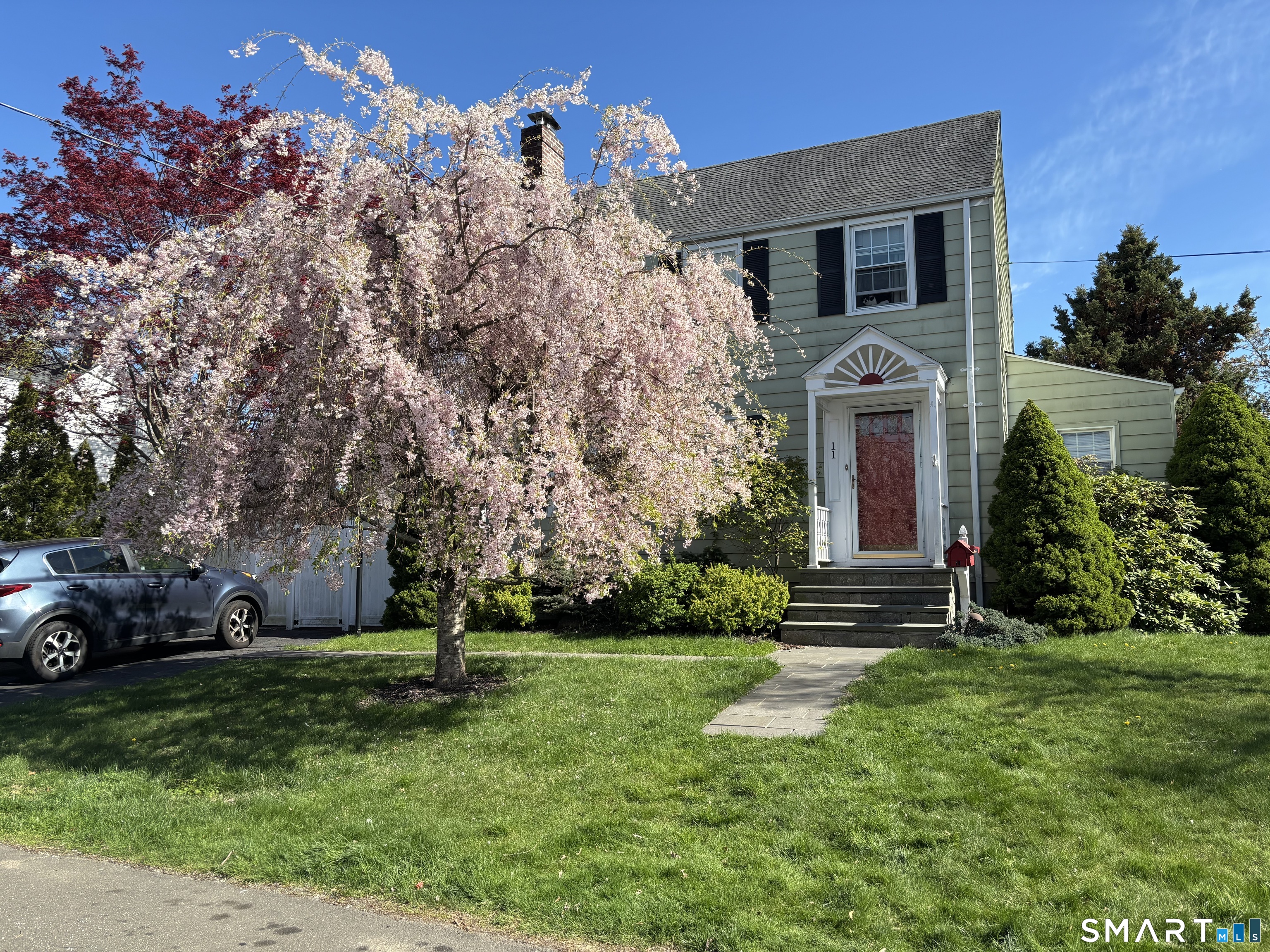 11 Fairlea Avenue