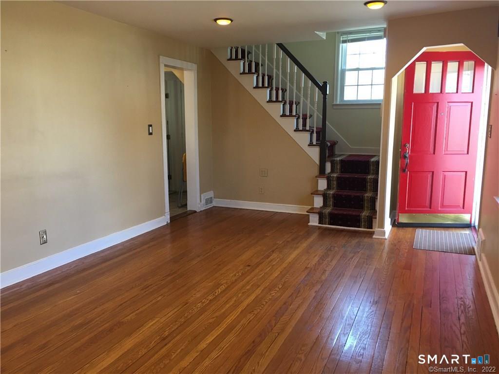 11 Fairlea Avenue