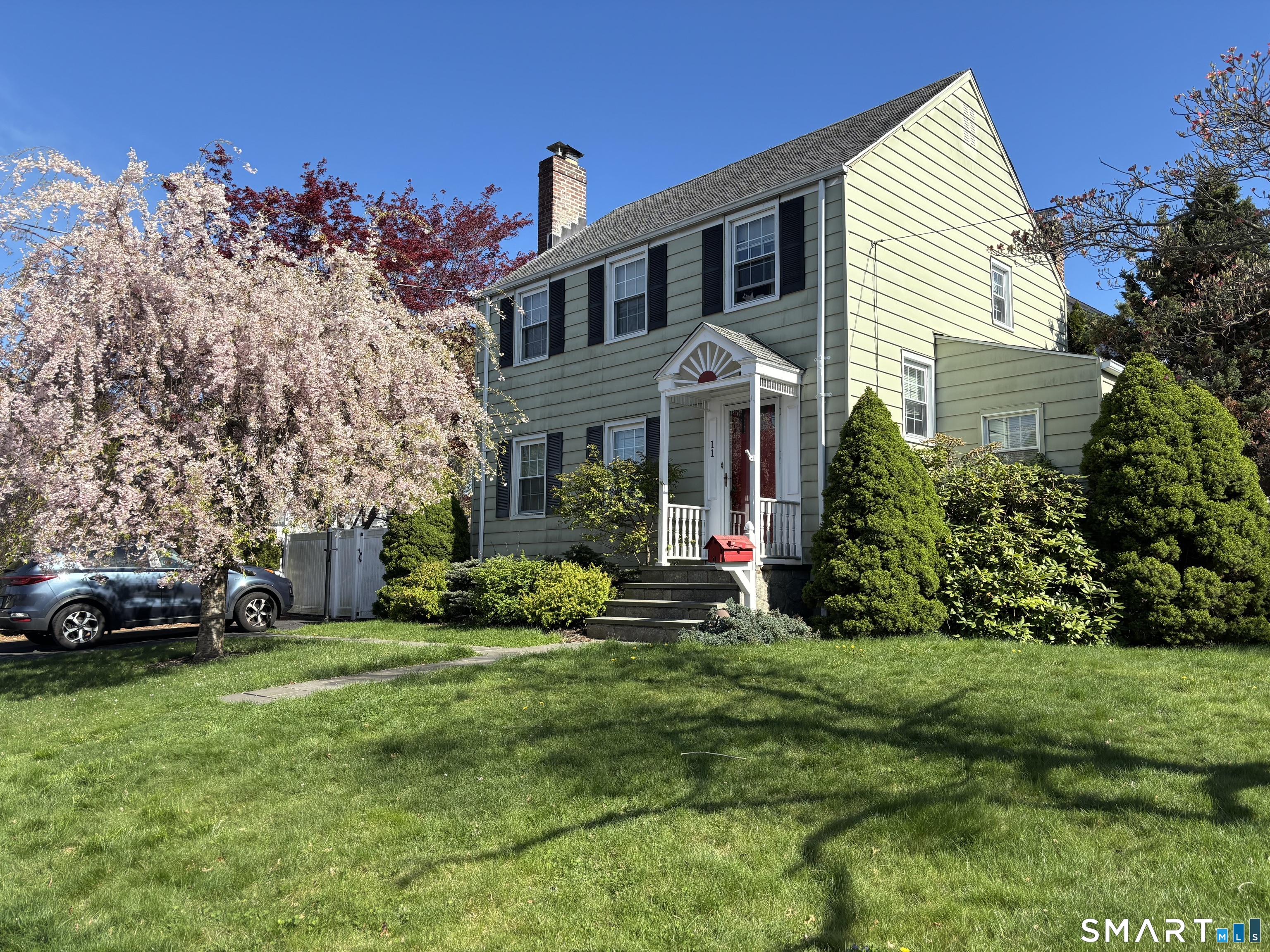 11 Fairlea Avenue