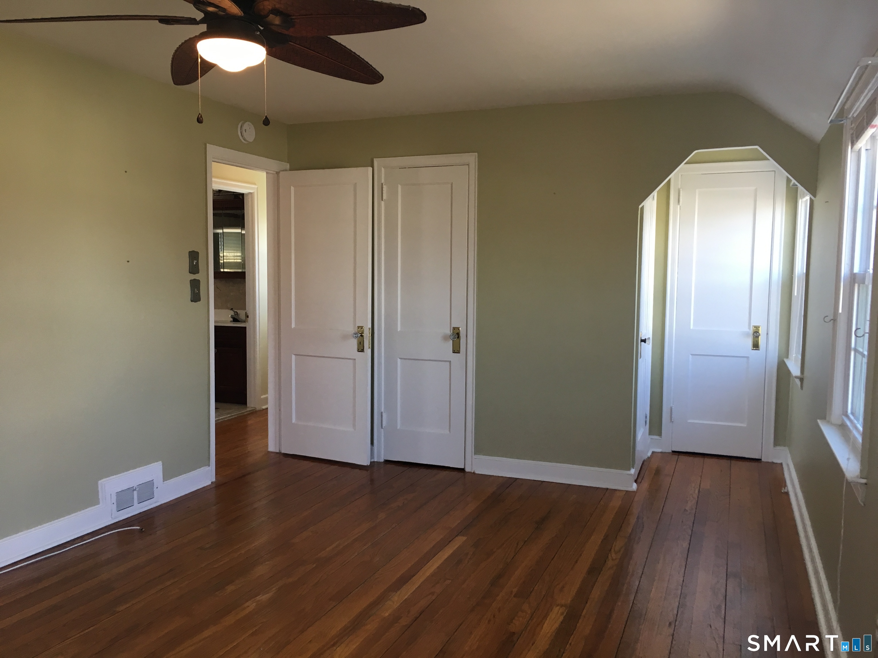 11 Fairlea Avenue