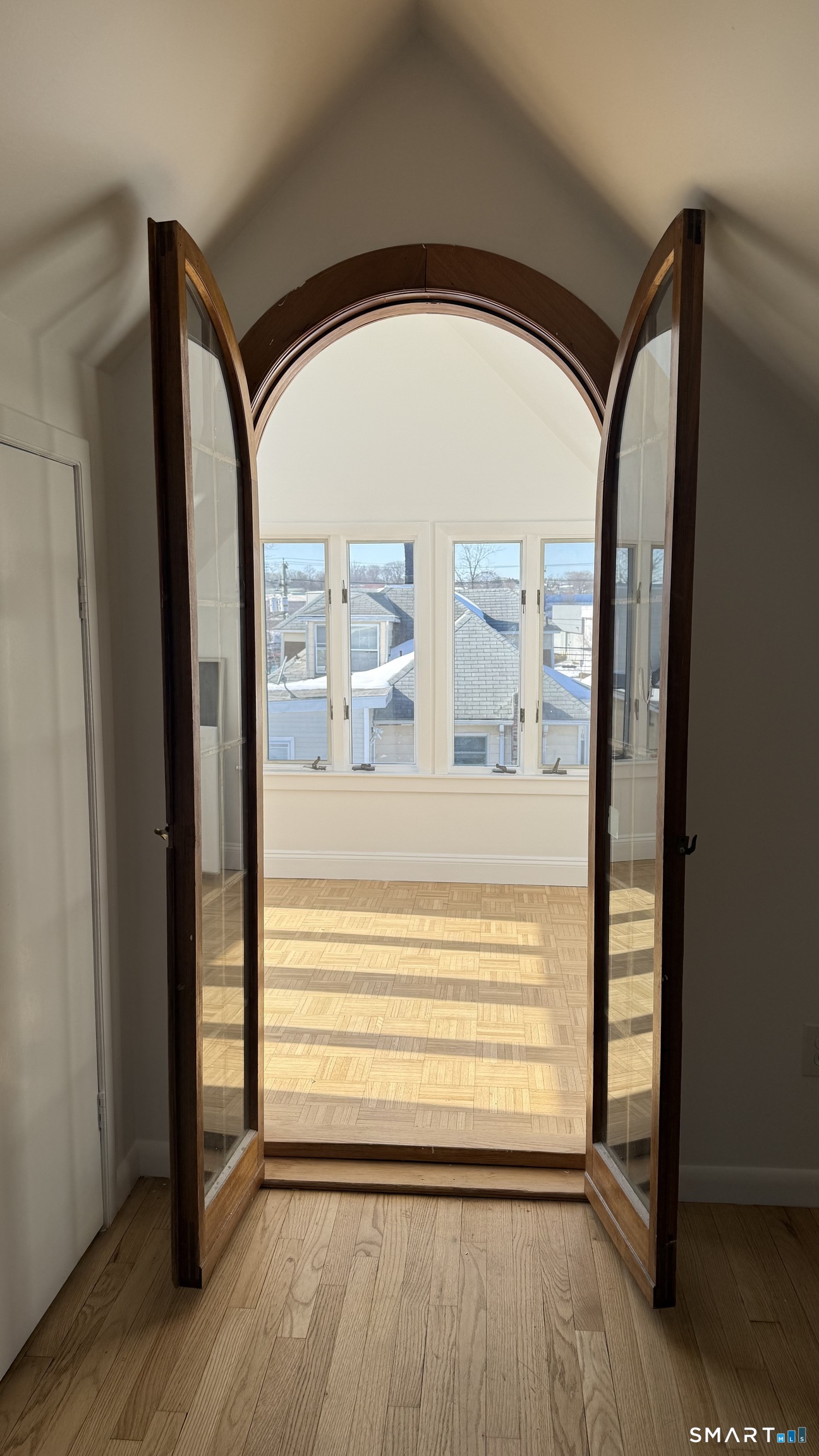 2 Lowndes Avenue 2