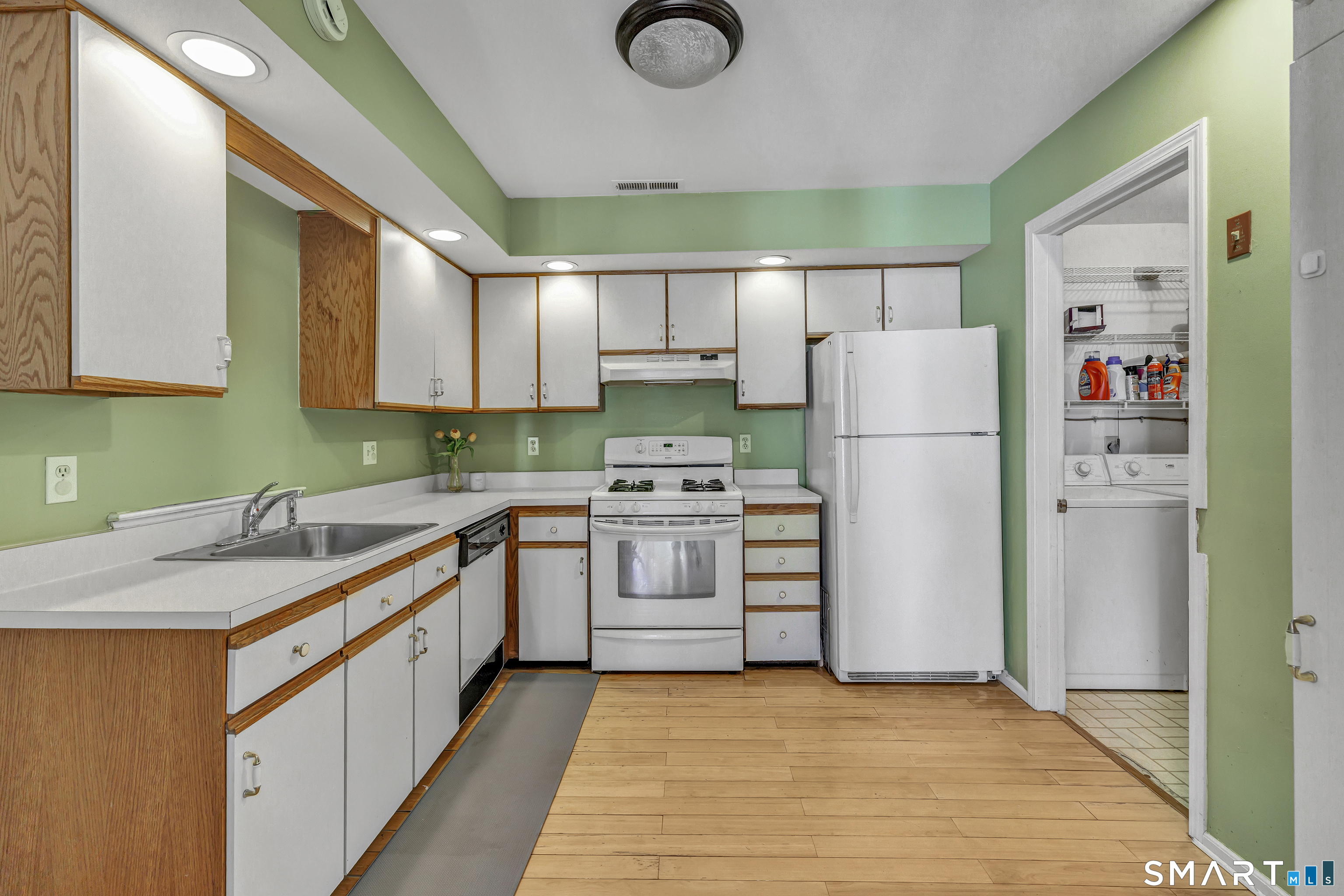 50 Woodhill Road 50