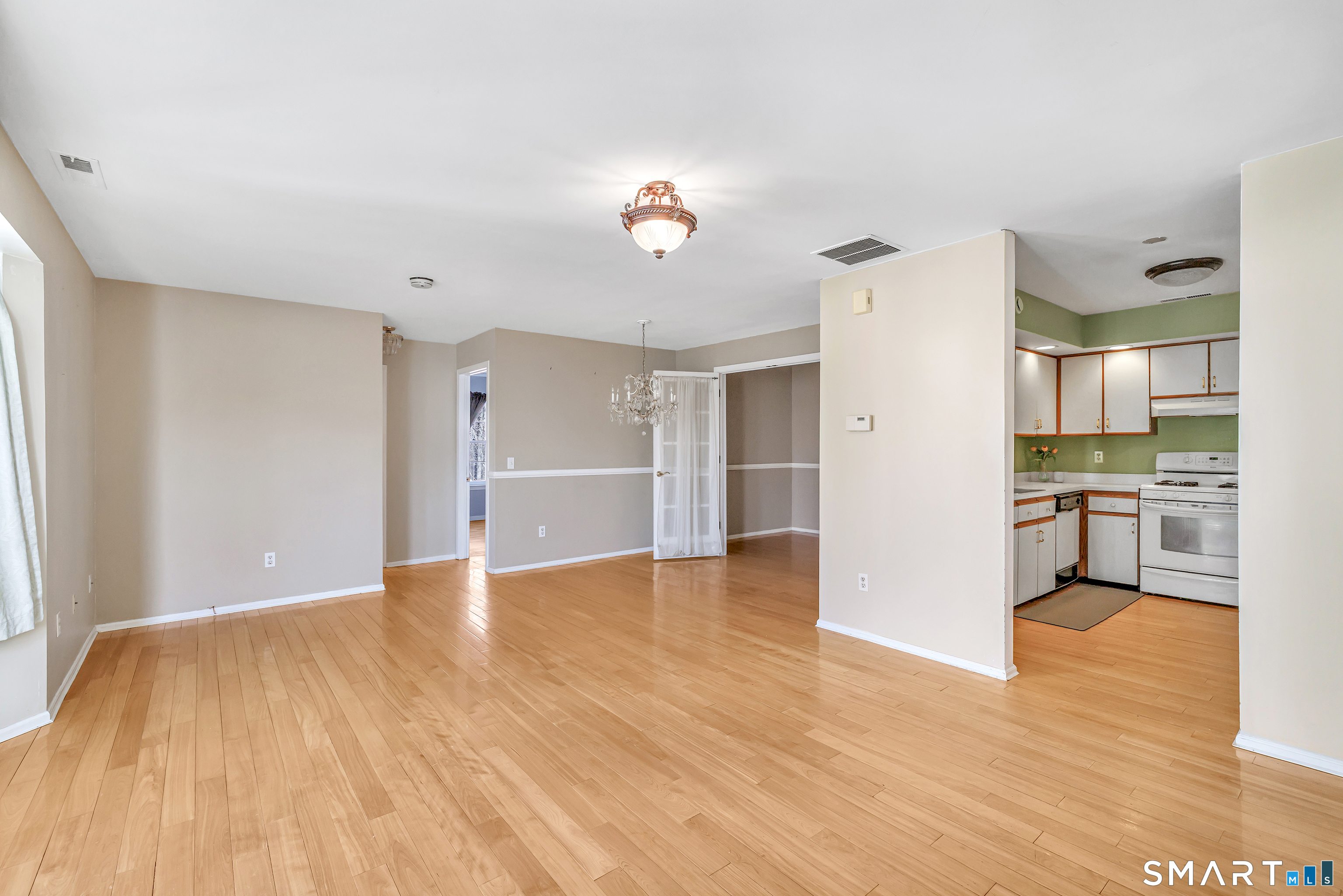 50 Woodhill Road 50