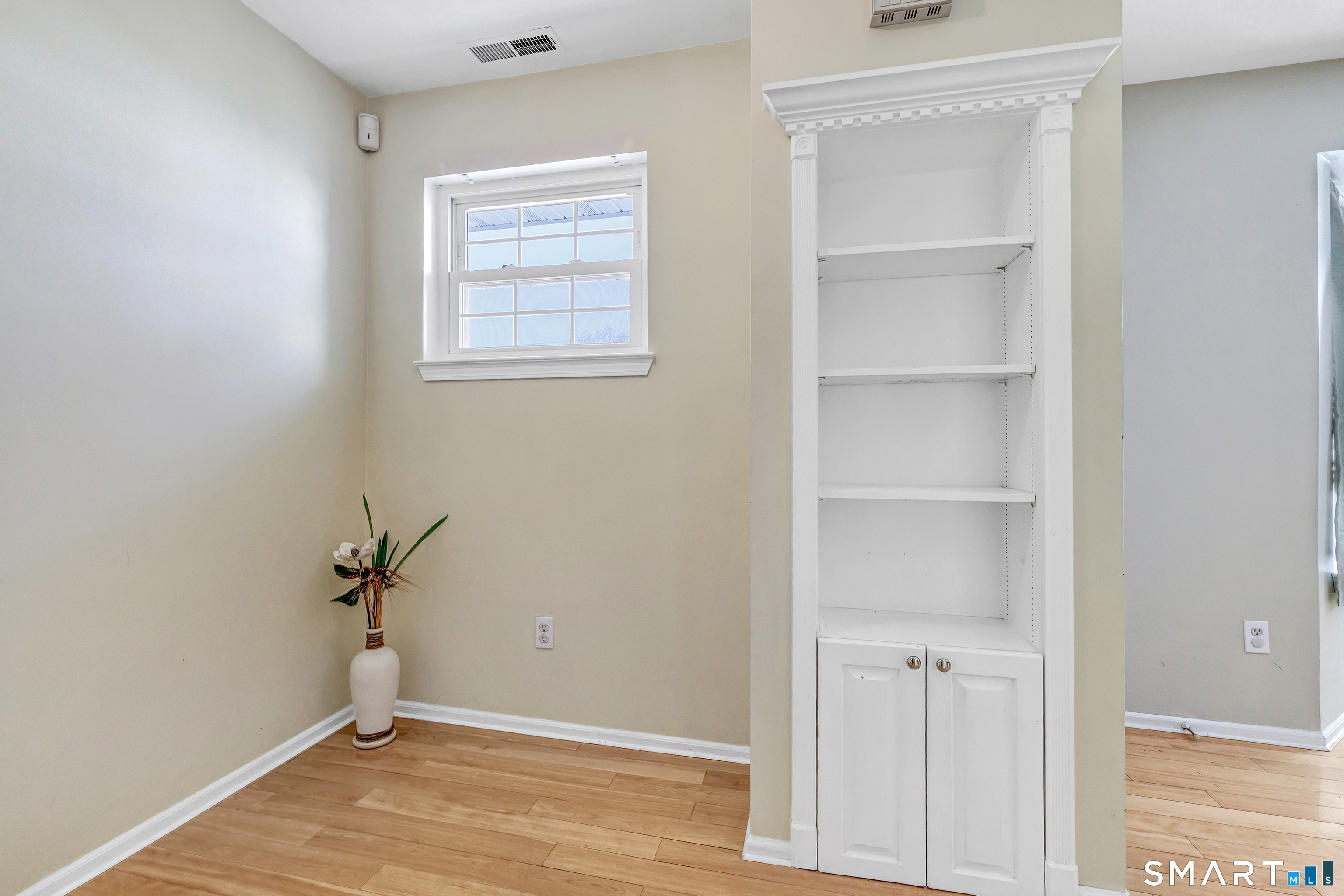 50 Woodhill Road 50