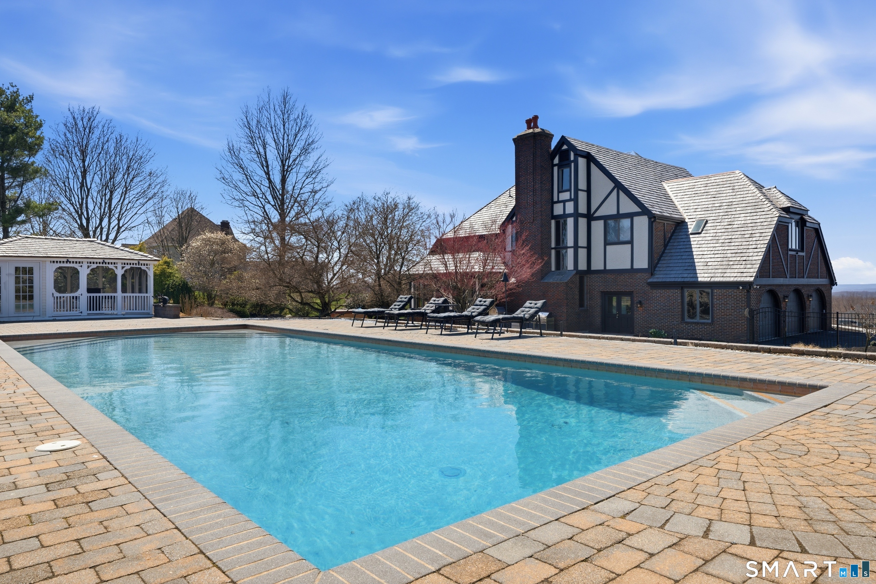 14 Turnberry Road