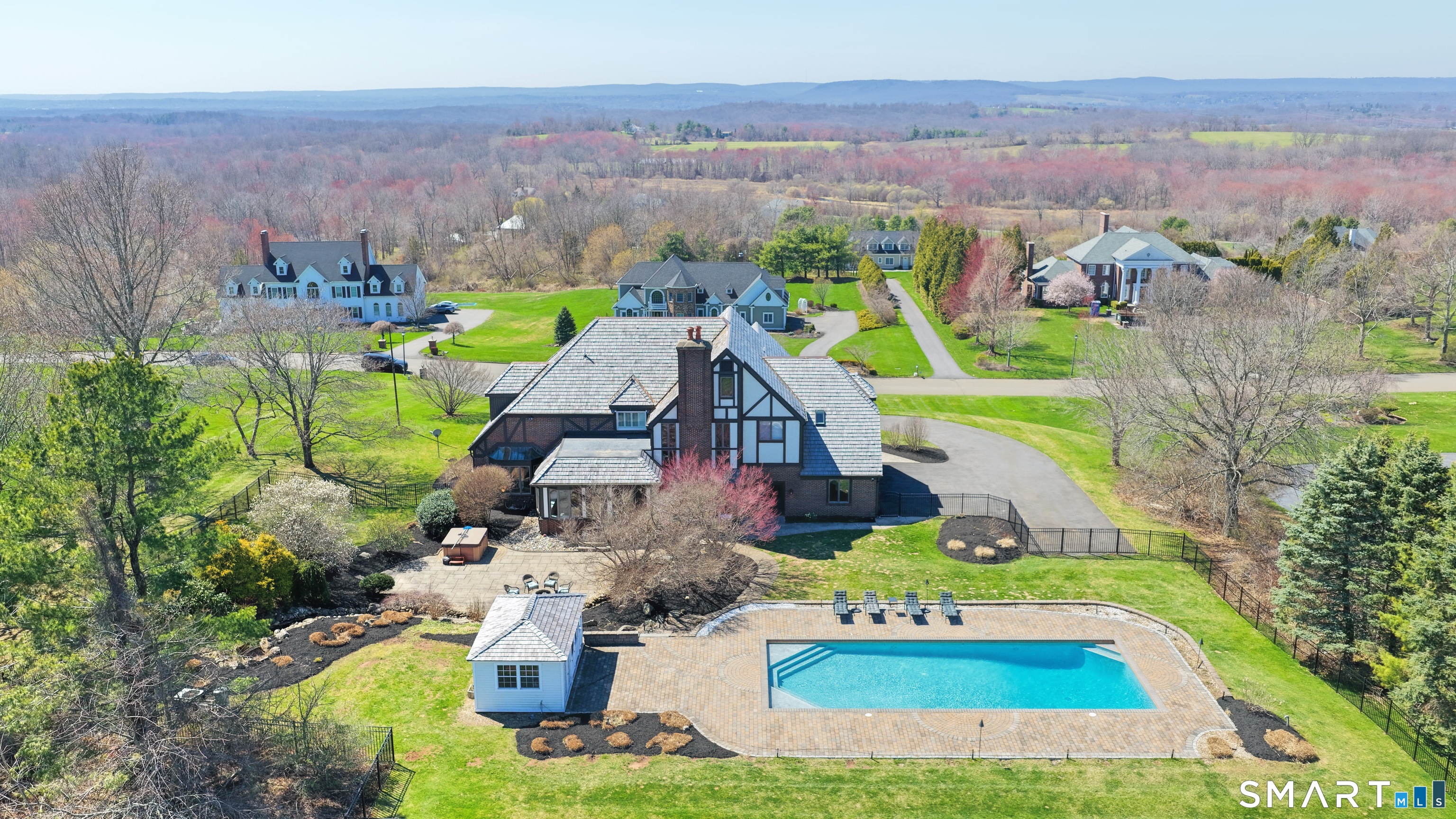 14 Turnberry Road