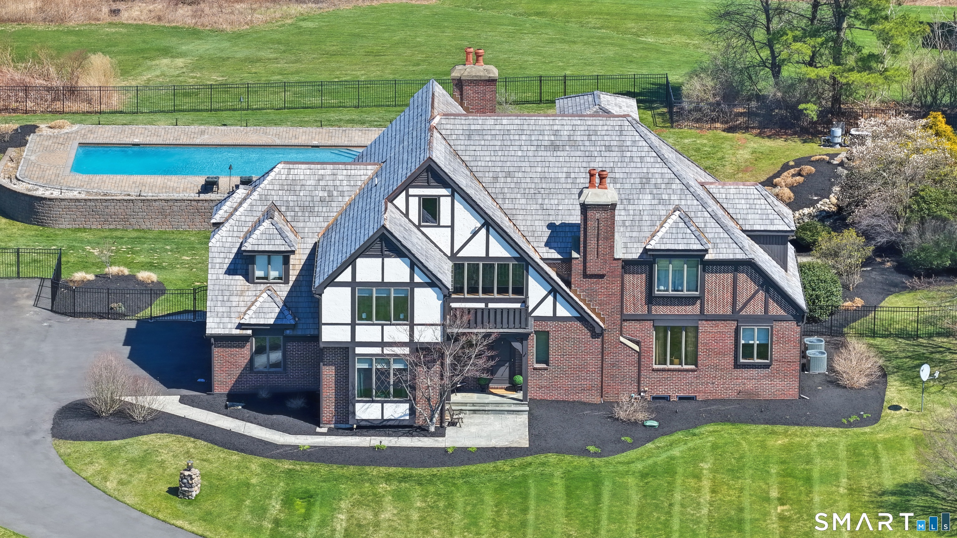14 Turnberry Road