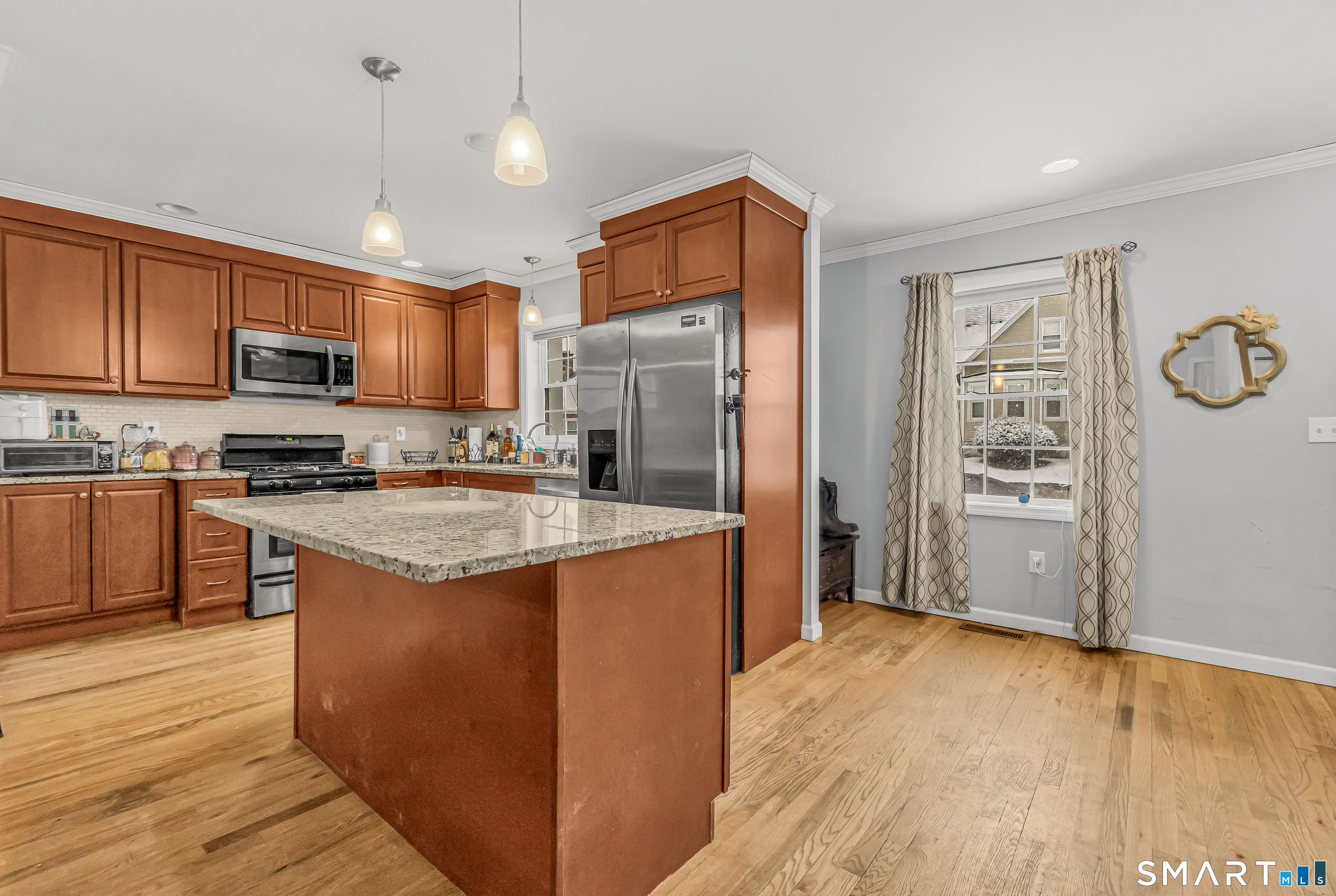15 Henry Avenue