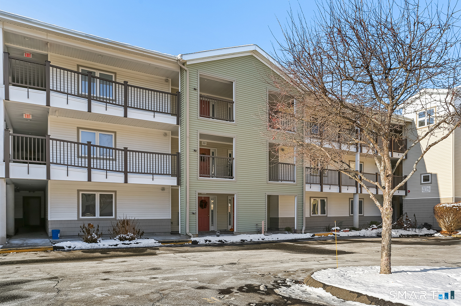 3250 Fairfield Avenue 302