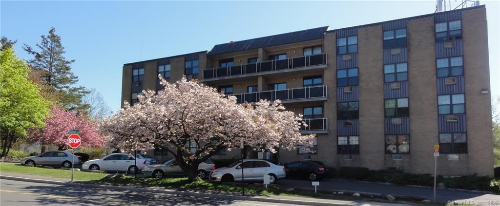 500 Newfield Avenue Unit: 1E
