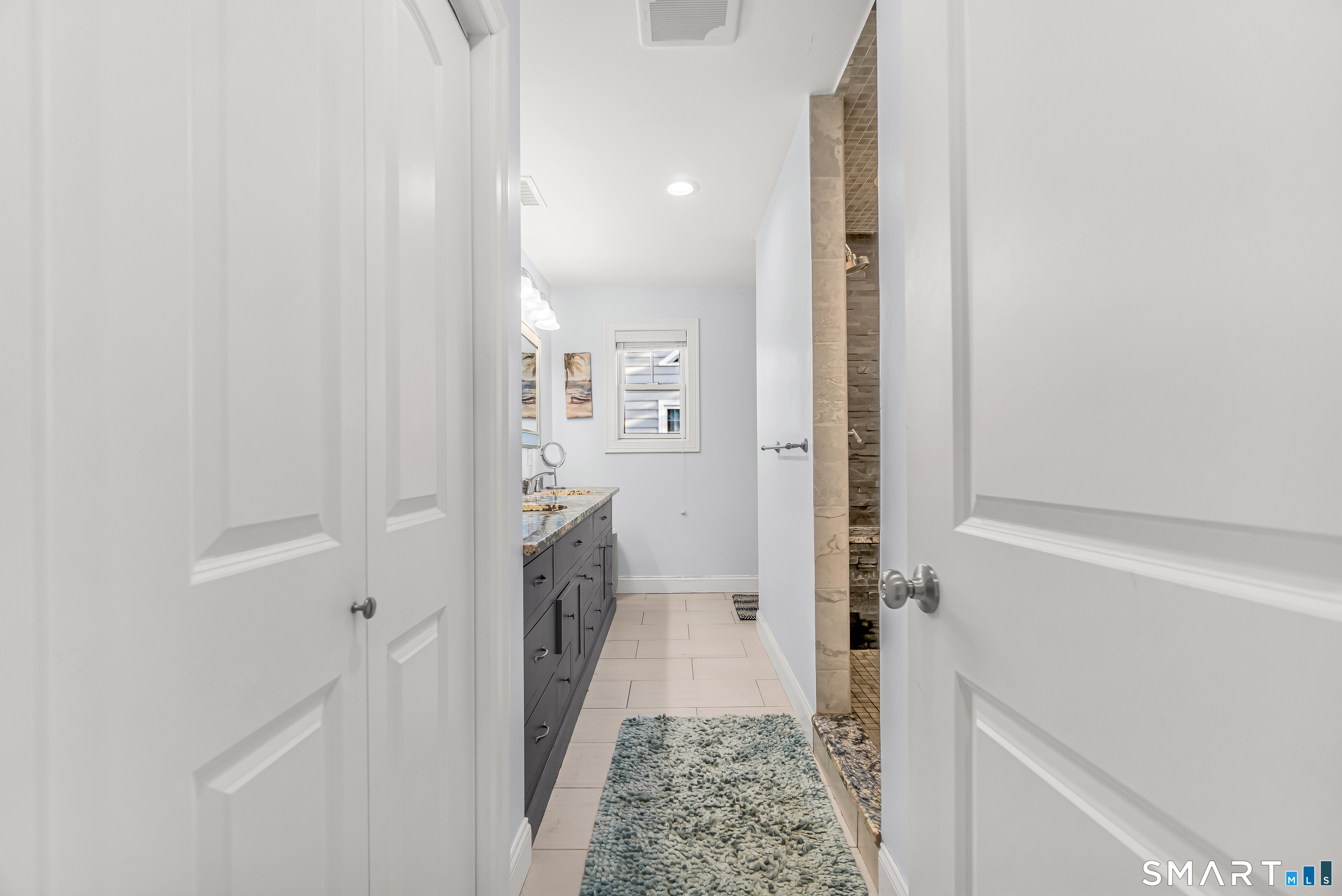 24 Anderson Avenue