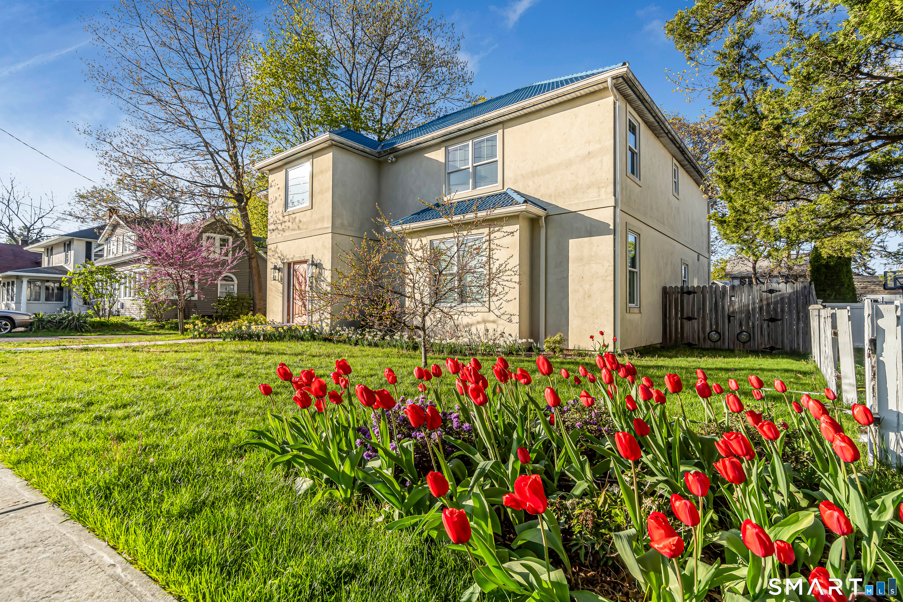 24 Anderson Avenue