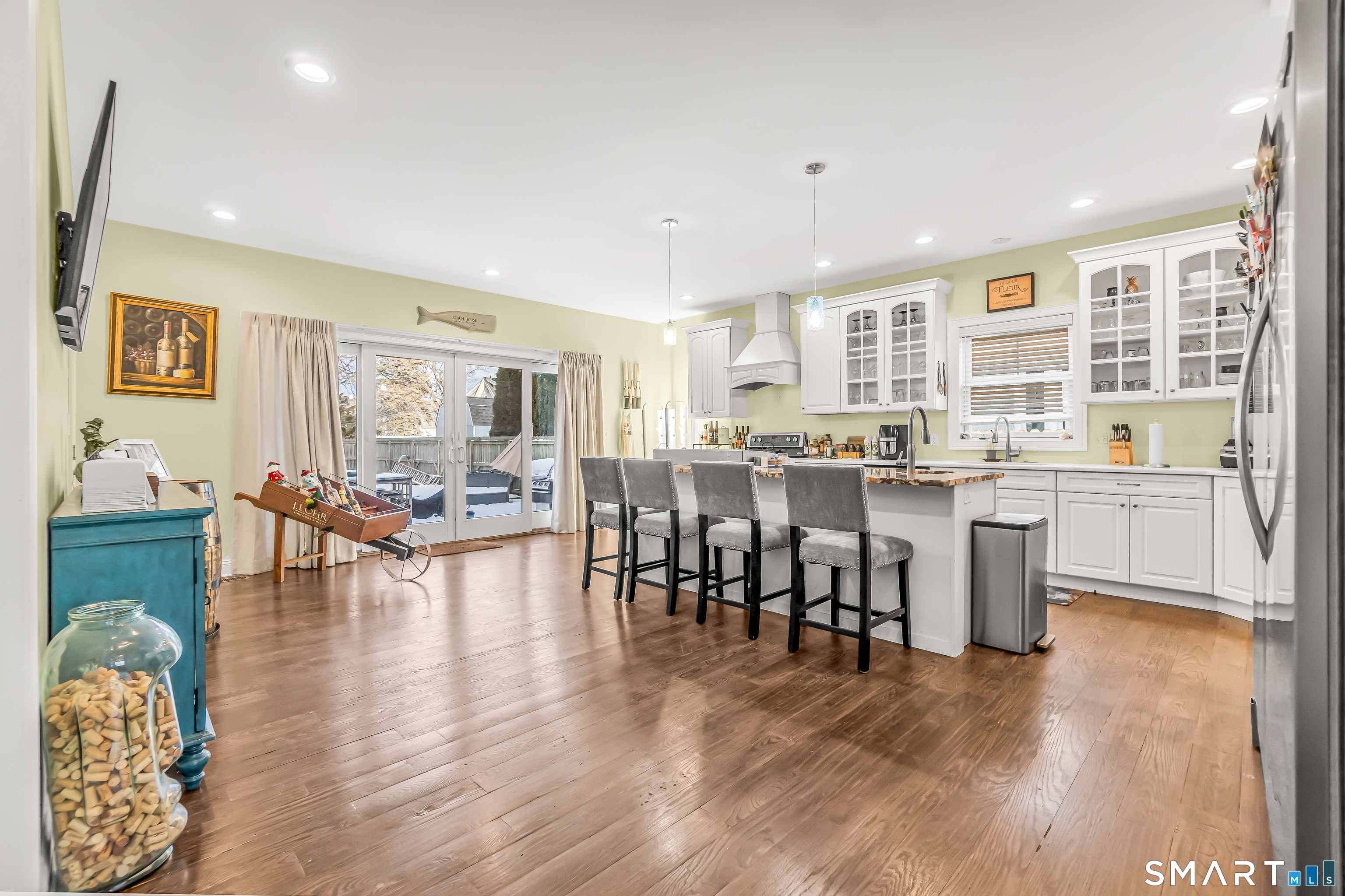 24 Anderson Avenue