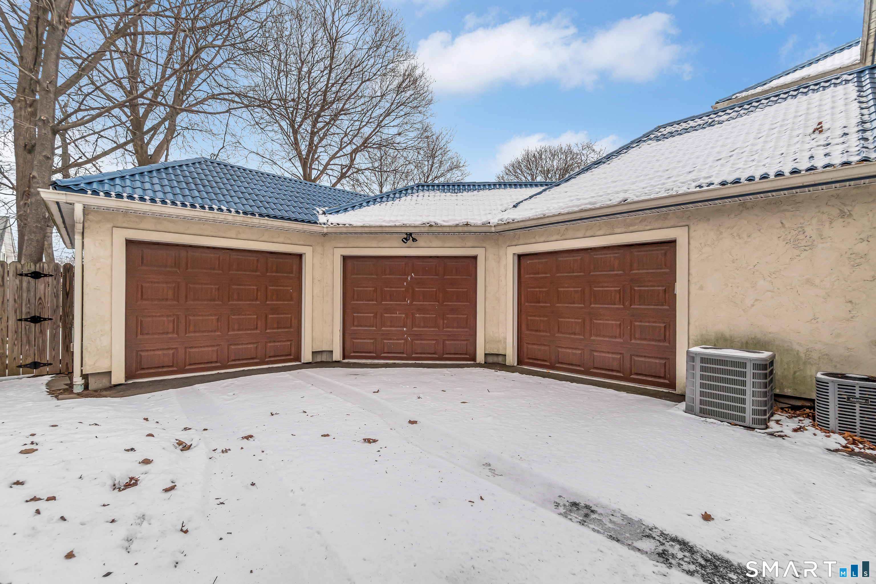 24 Anderson Avenue