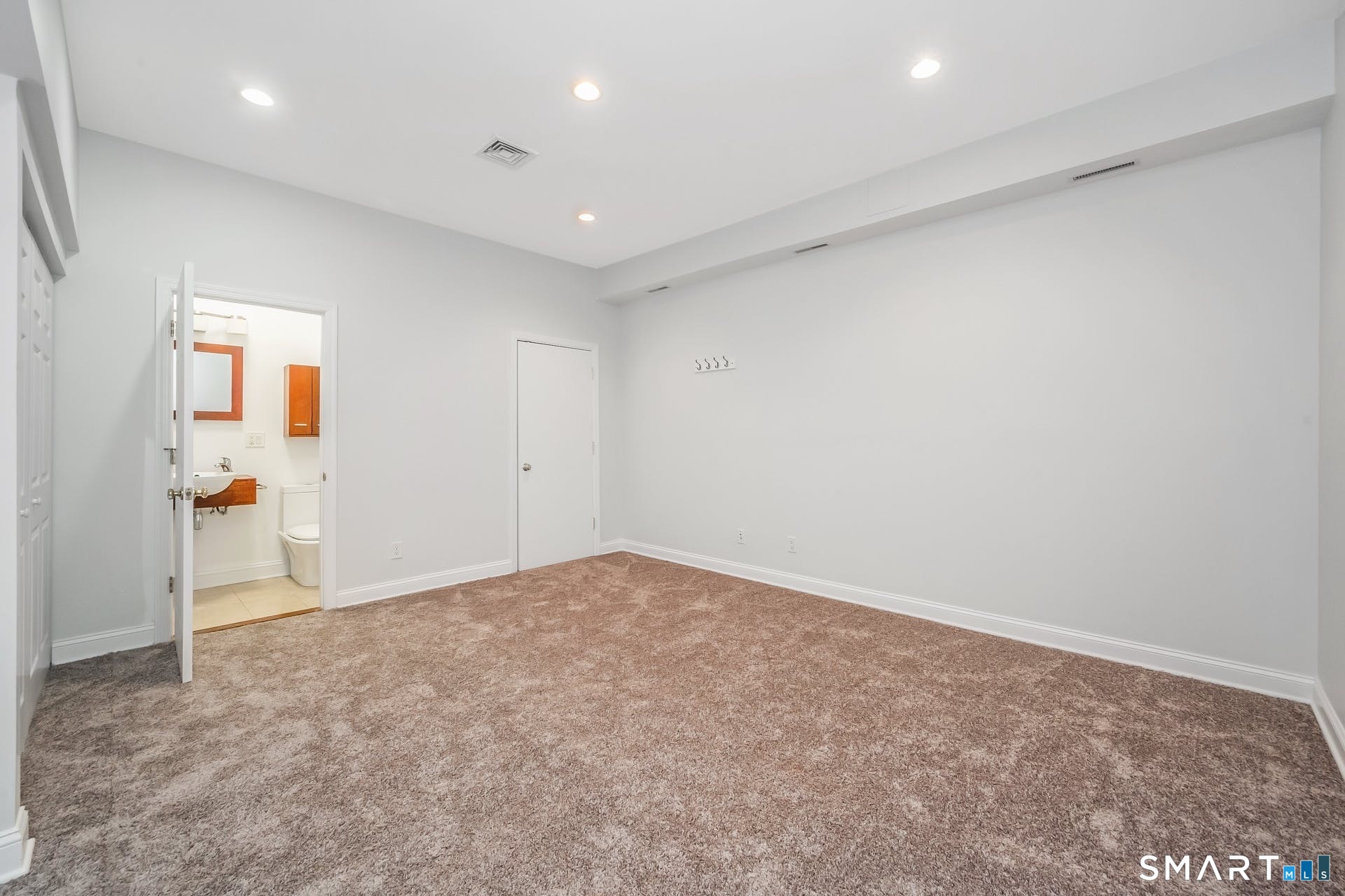 806 Hope Street 2