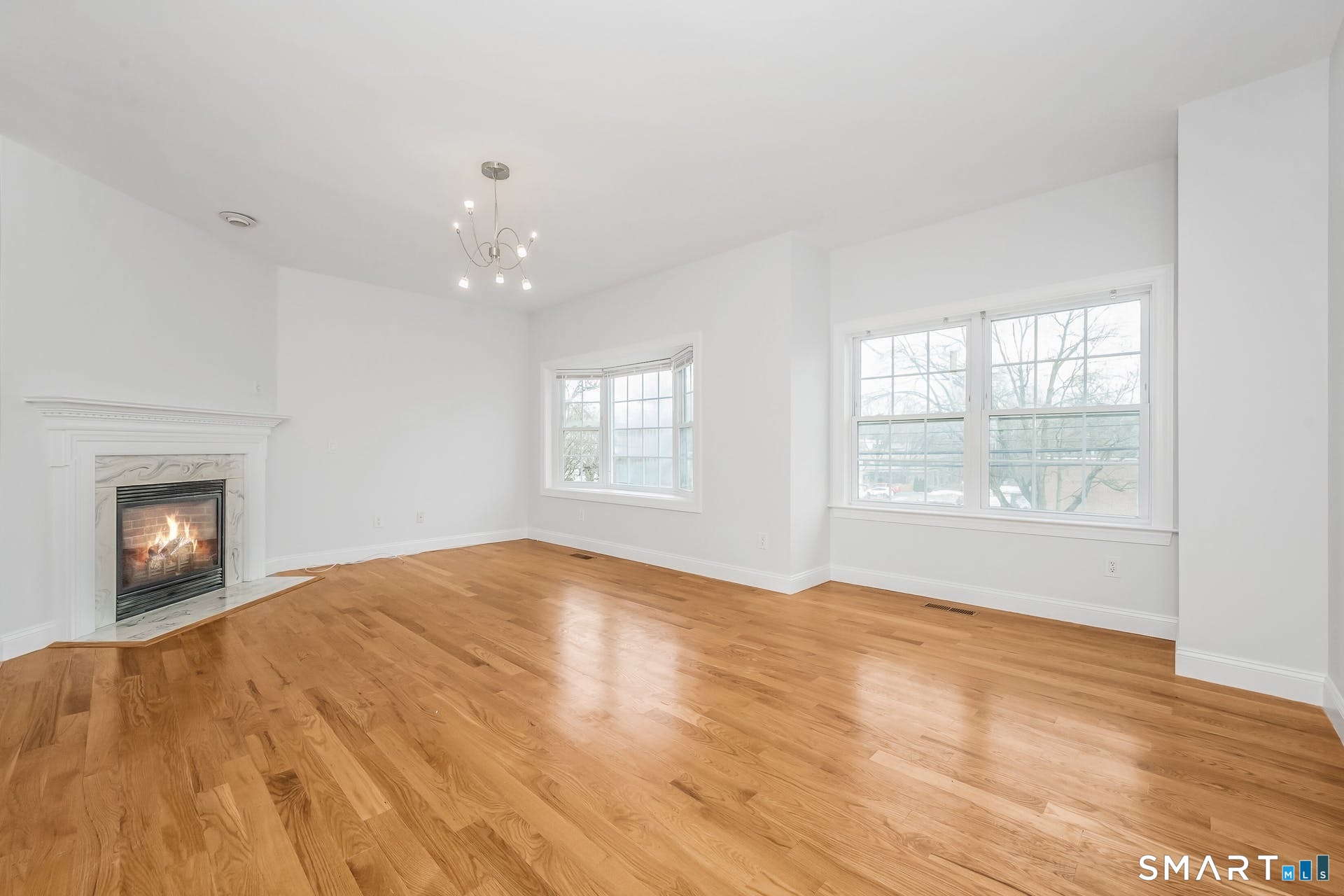 806 Hope Street 2