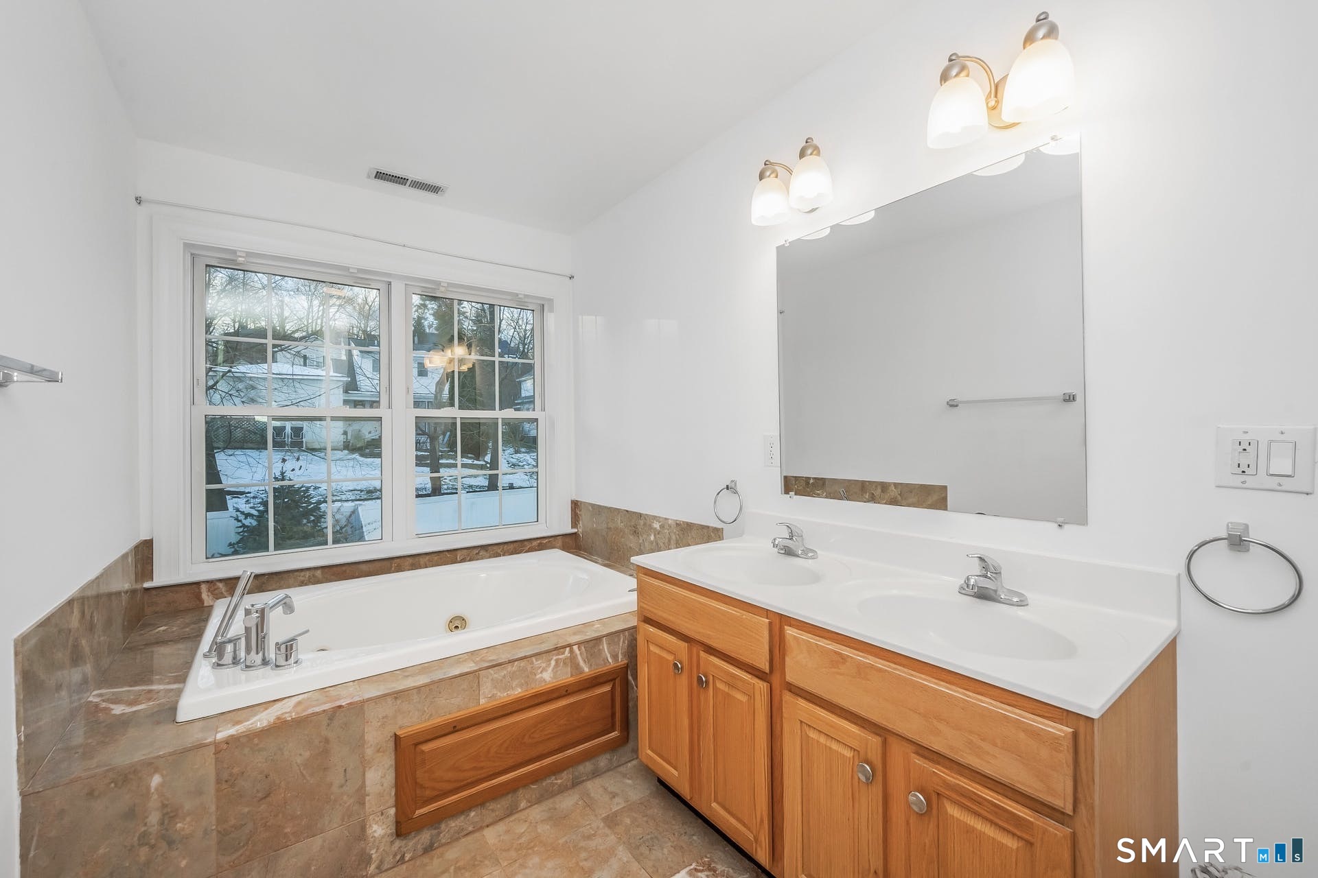 806 Hope Street 2