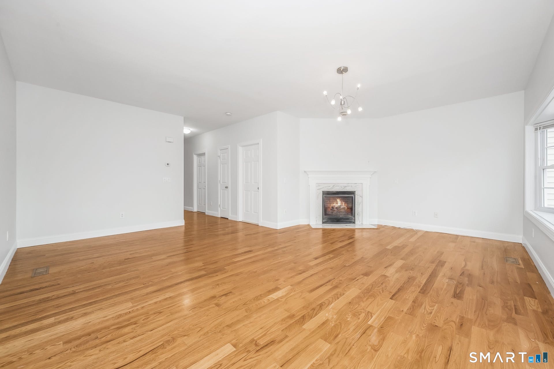 806 Hope Street 2