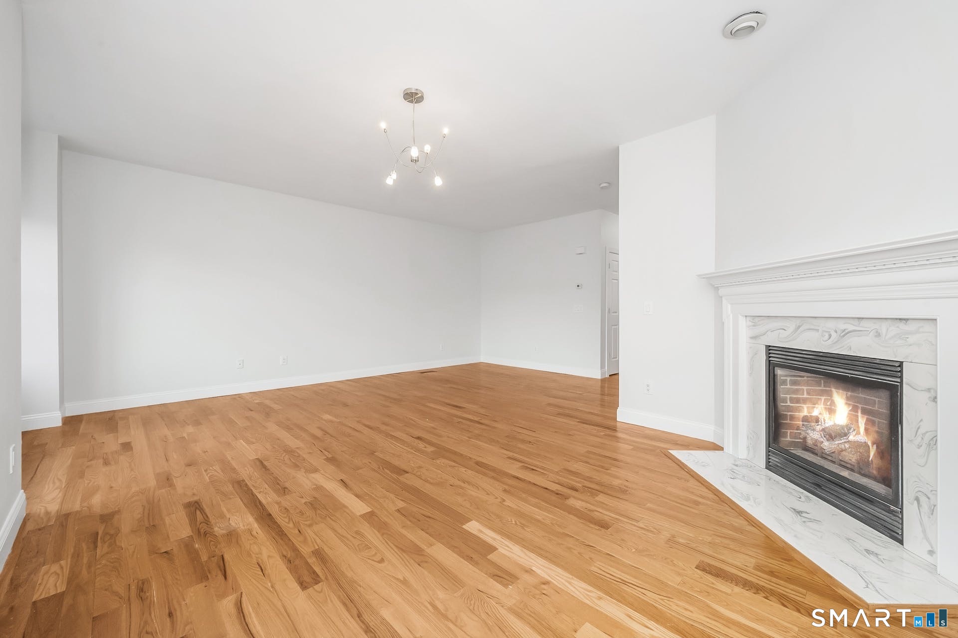 806 Hope Street 2