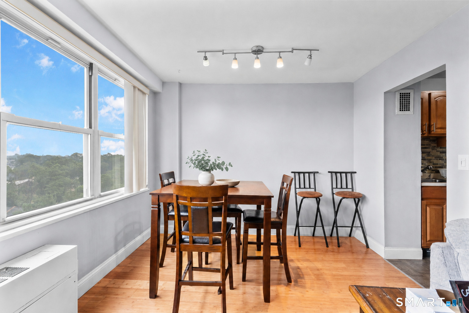 2625 Park Avenue Unit: 11F