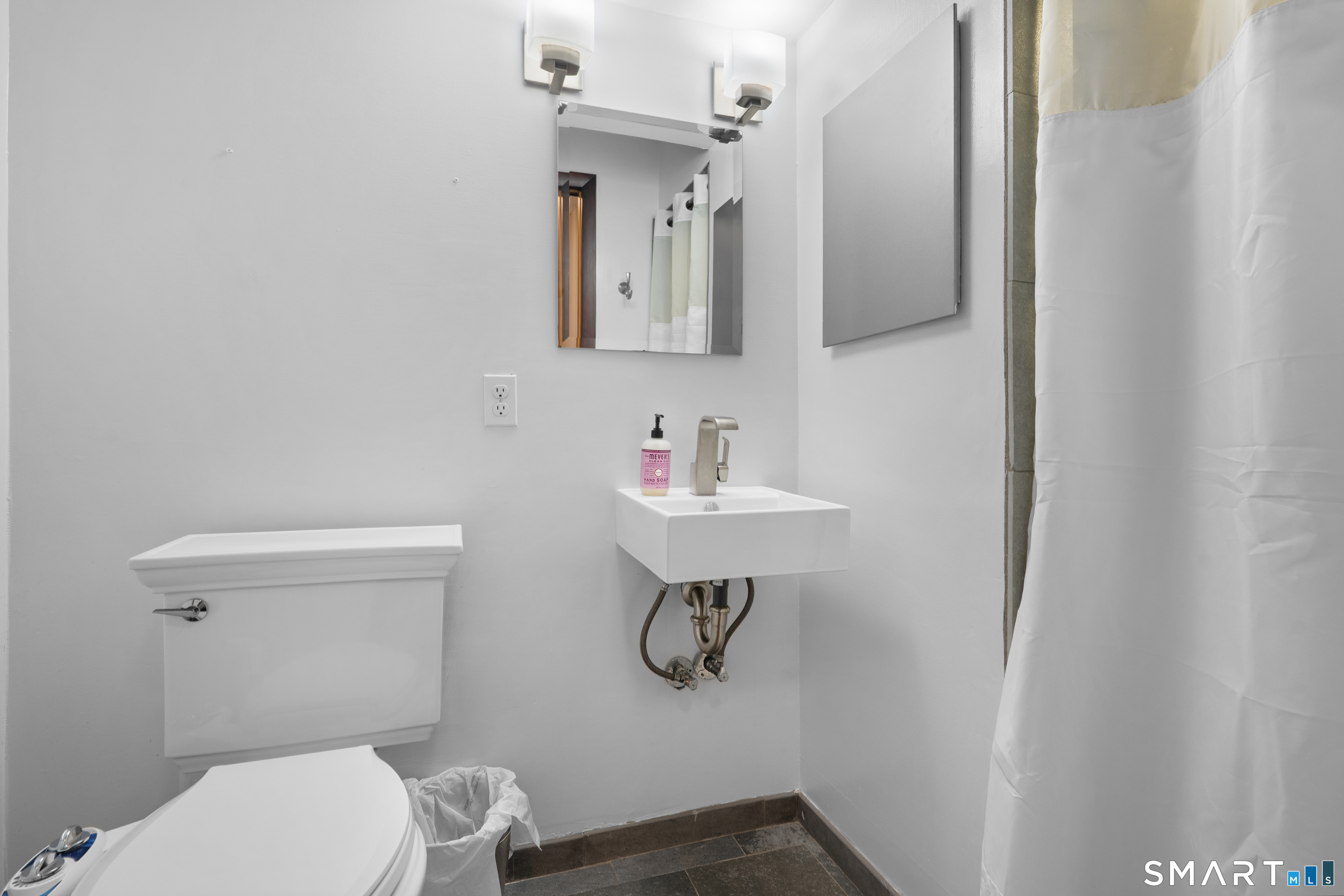 1463 Black Rock Turnpike Unit: 17