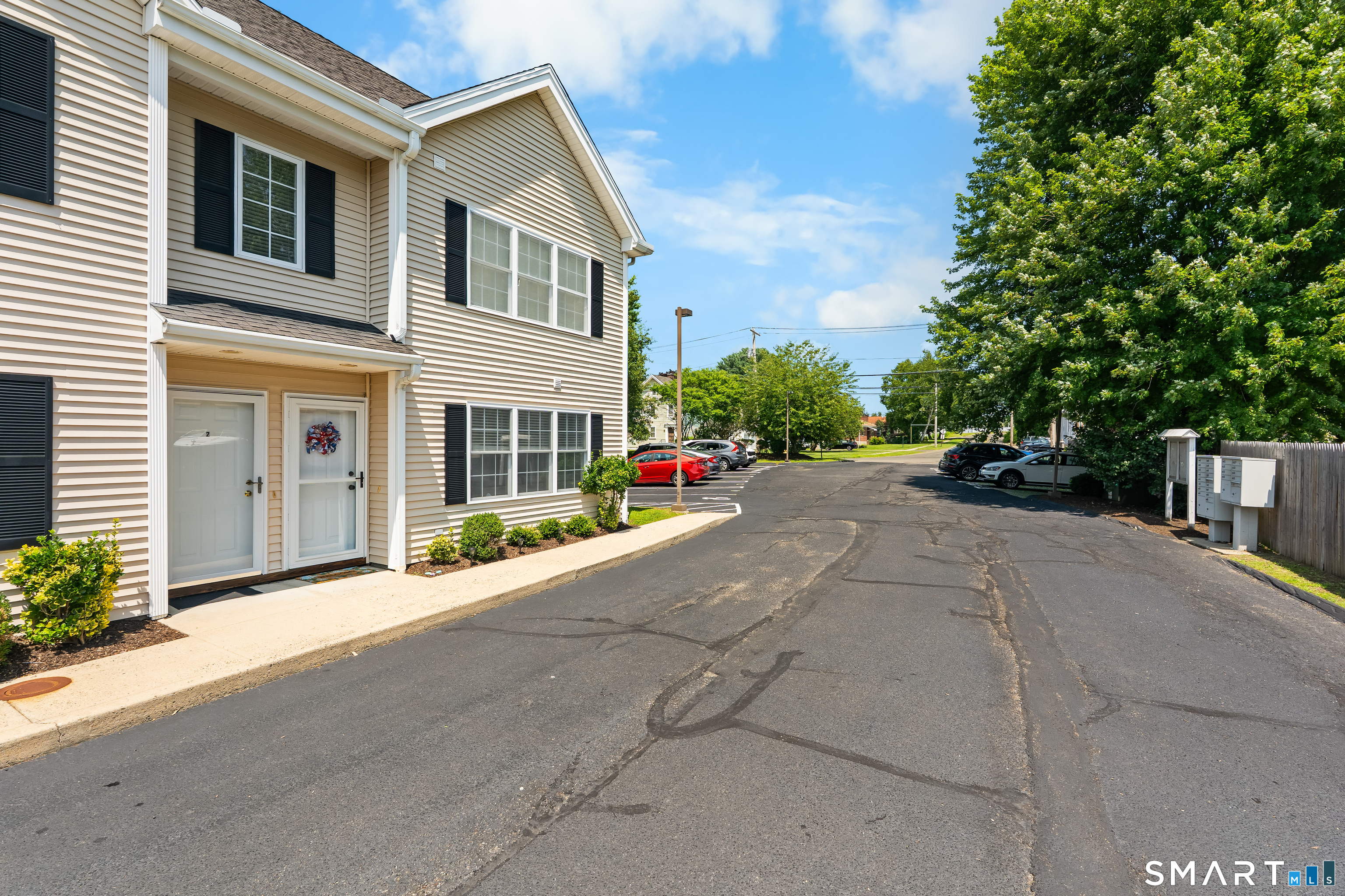 659 West Avenue Unit: 1