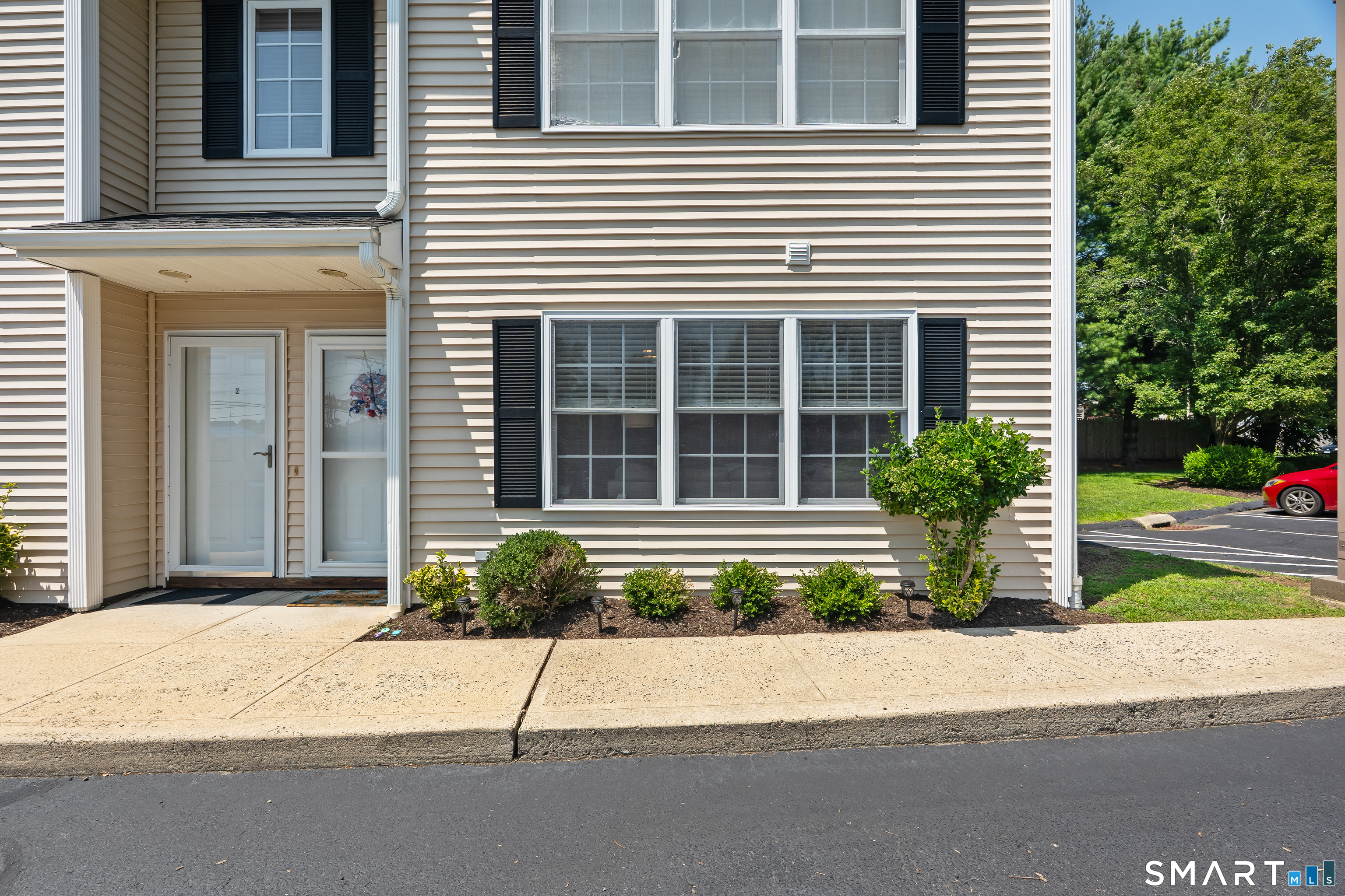 659 West Avenue Unit: 1