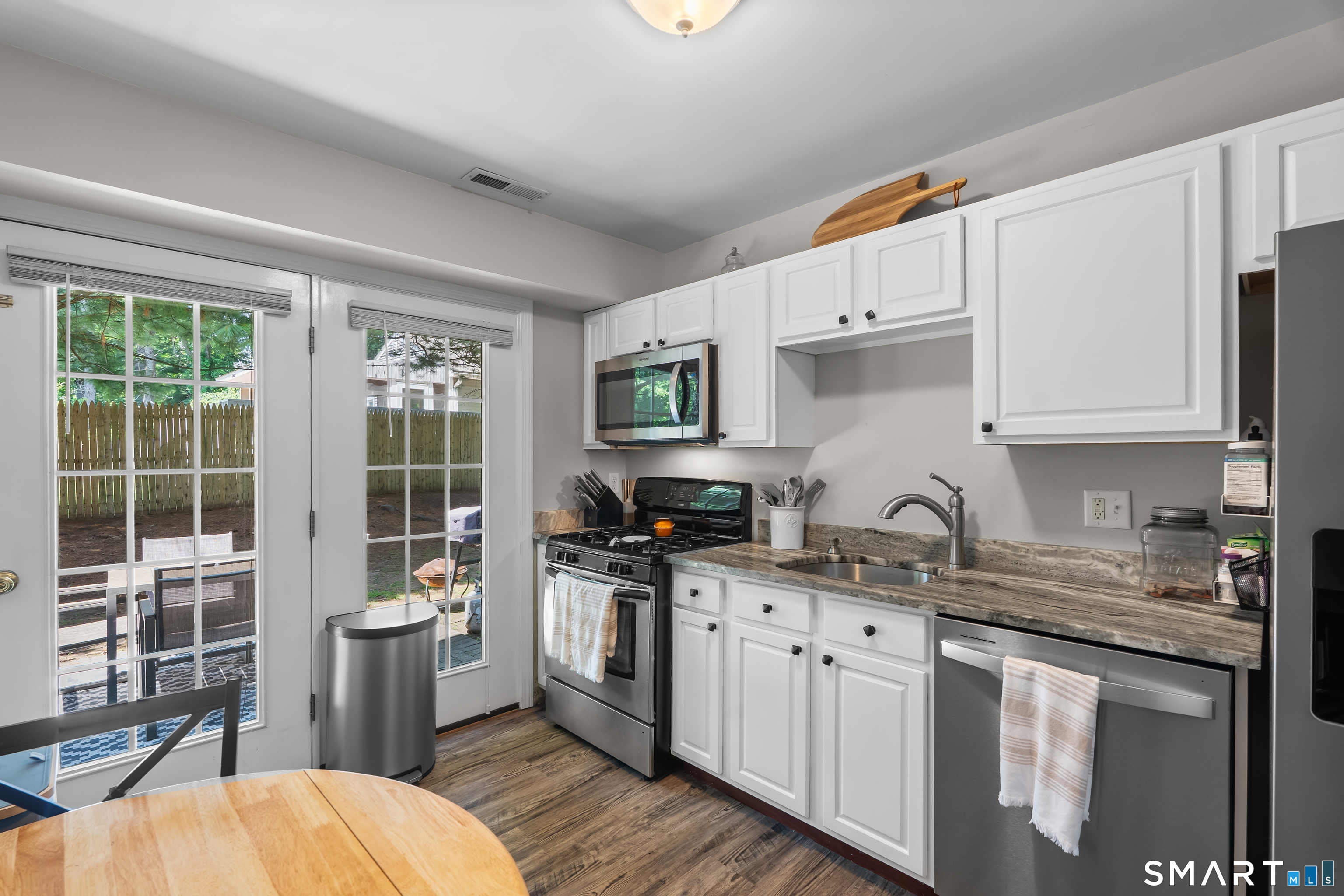 659 West Avenue Unit: 1