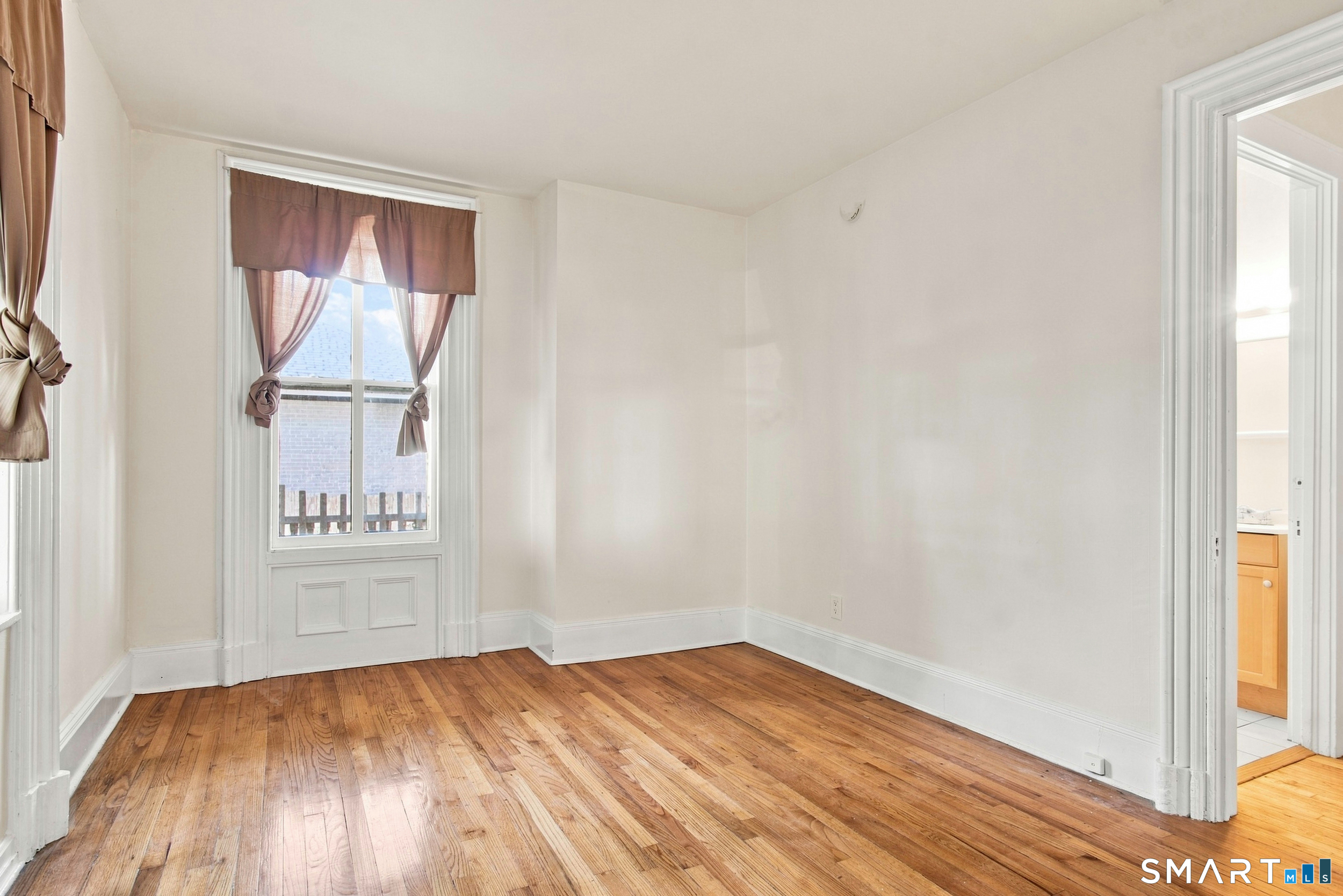 218 Flax Hill Road Unit: 3