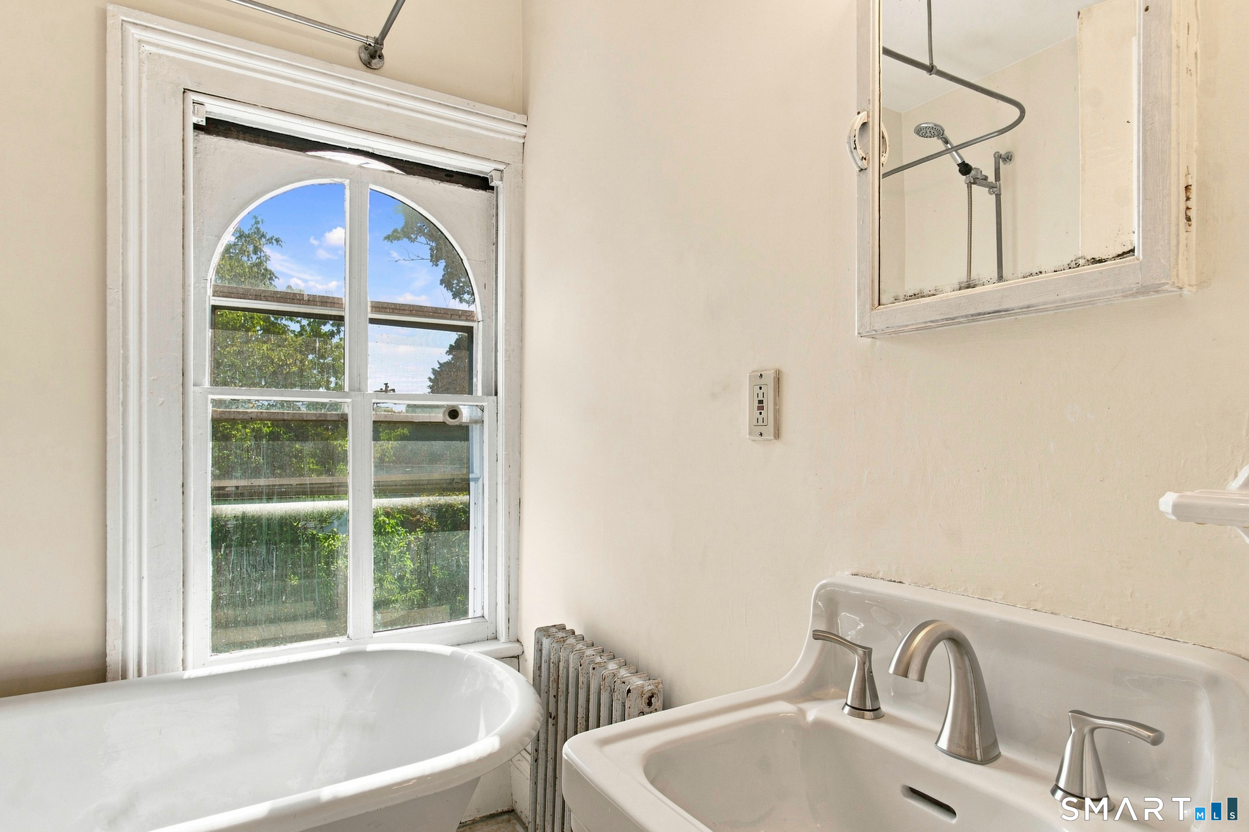 218 Flax Hill Road Unit: 6