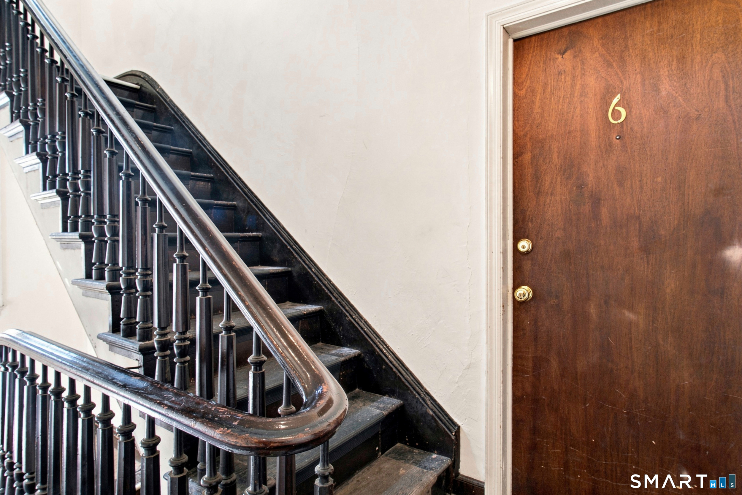 218 Flax Hill Road Unit: 6
