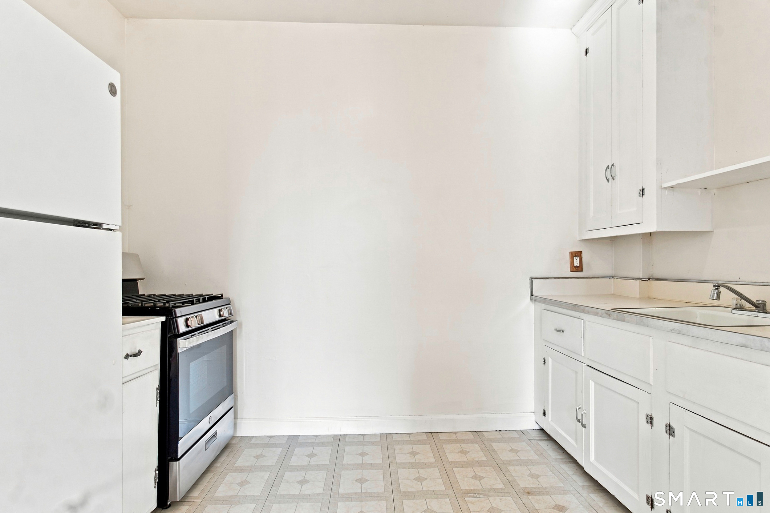 218 Flax Hill Road Unit: 6