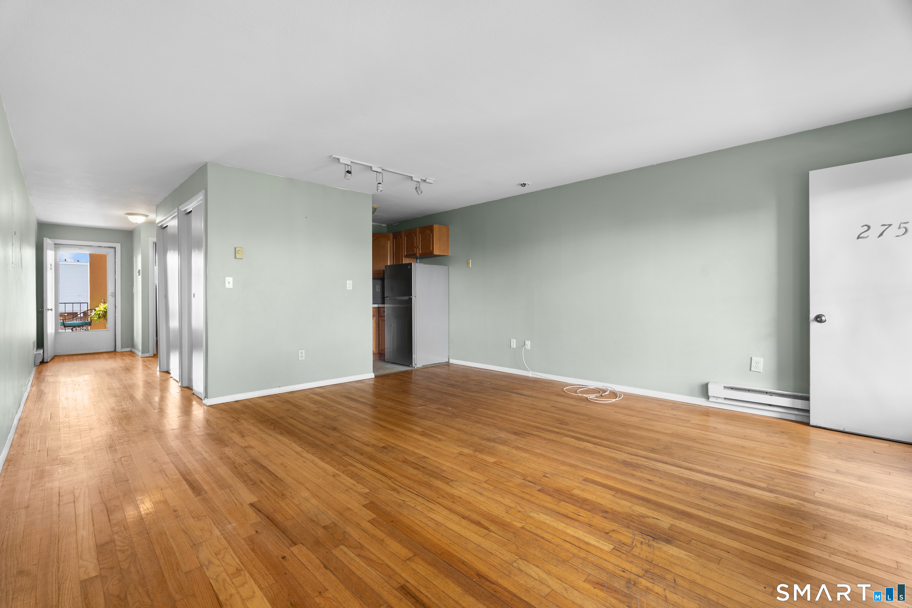 275 West Walk Unit: 275