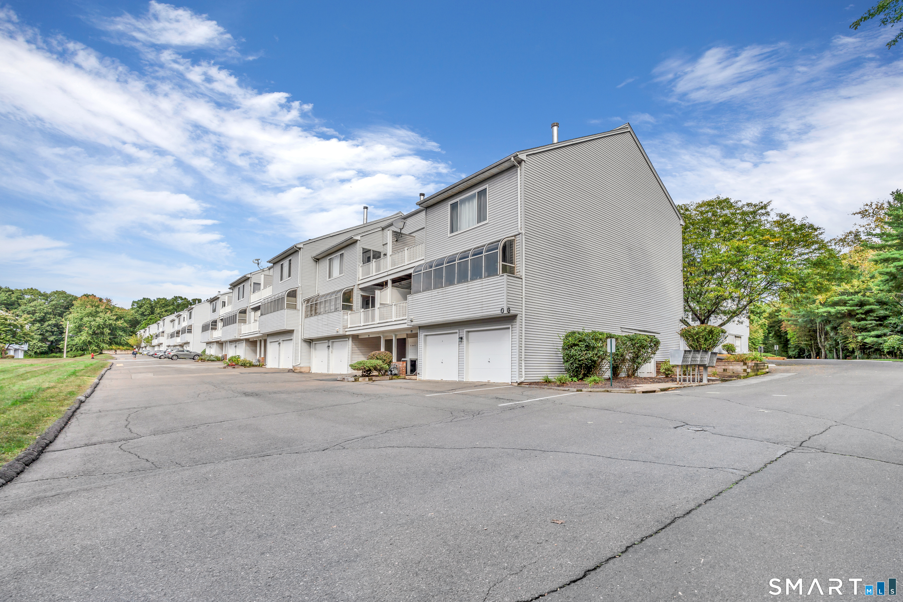 75 Staffordshire Commons Drive Unit: 75