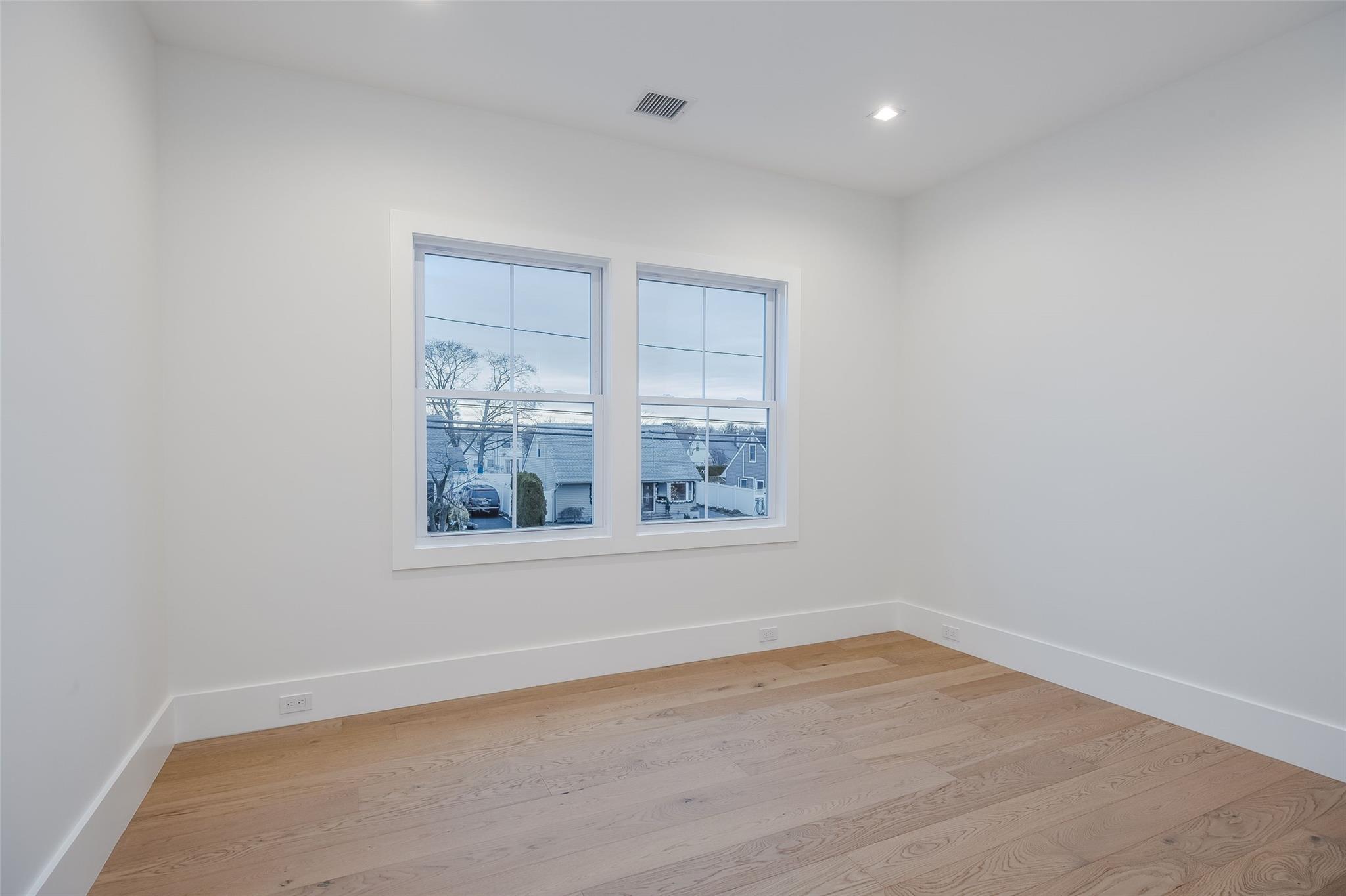 963 Mirabelle Avenue