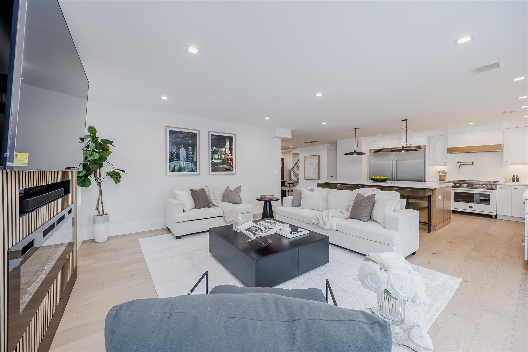 963 Mirabelle Avenue