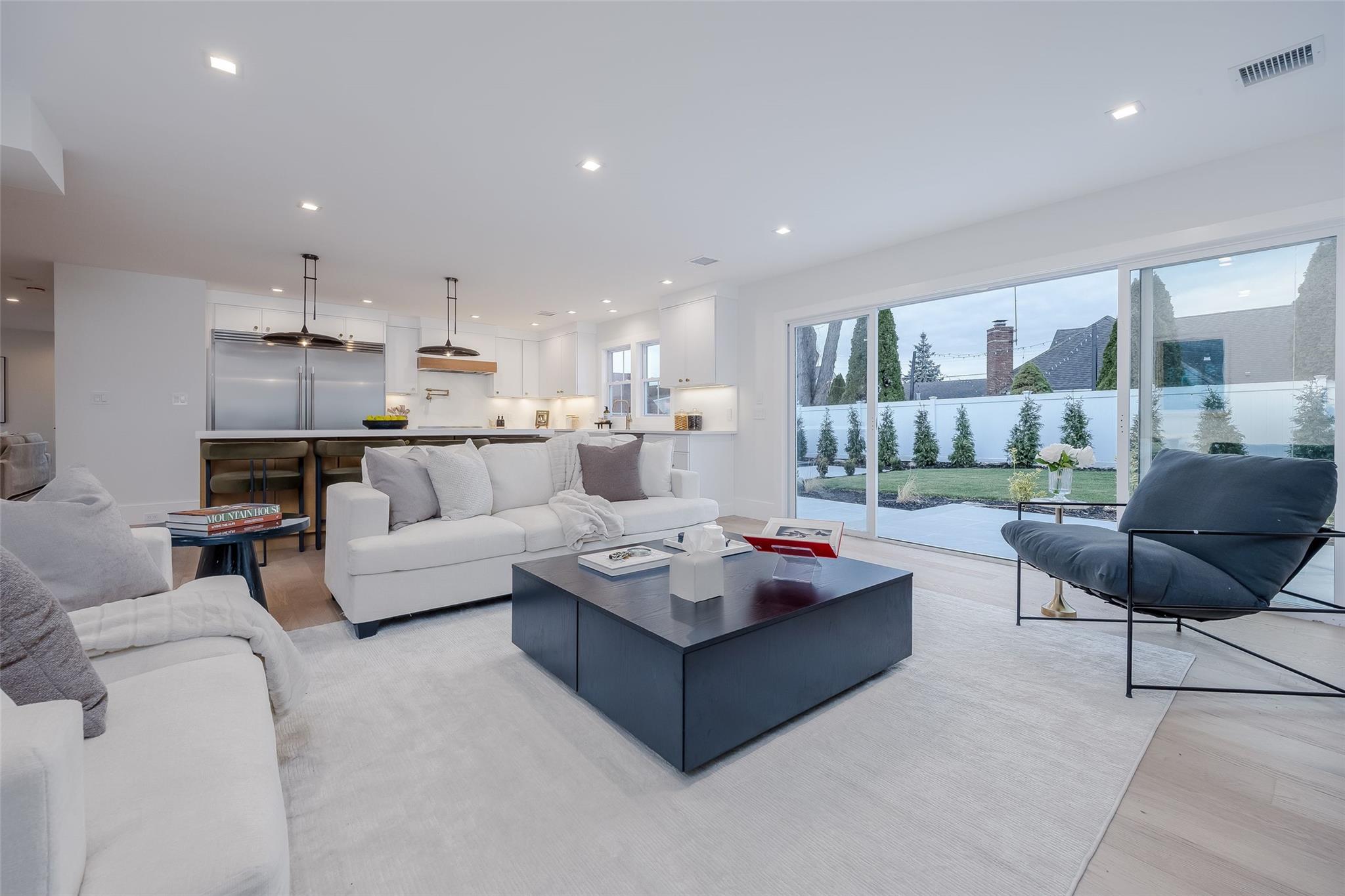 963 Mirabelle Avenue