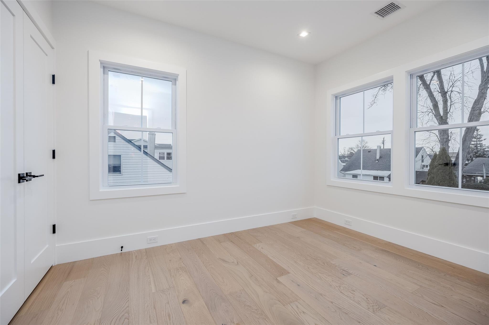 963 Mirabelle Avenue