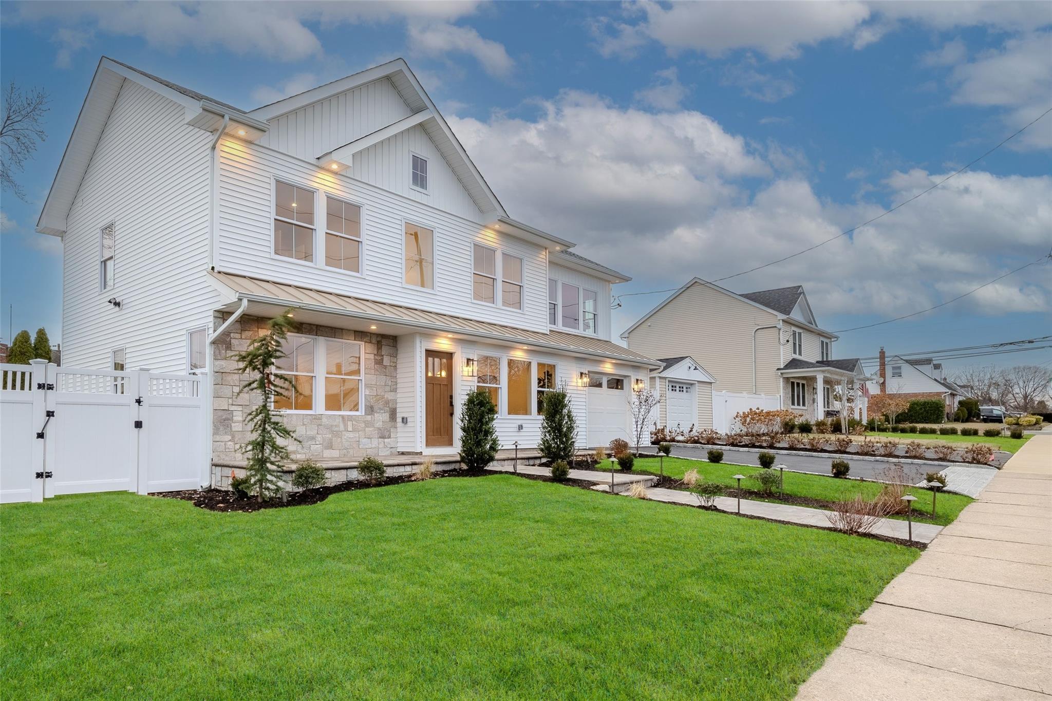 963 Mirabelle Avenue