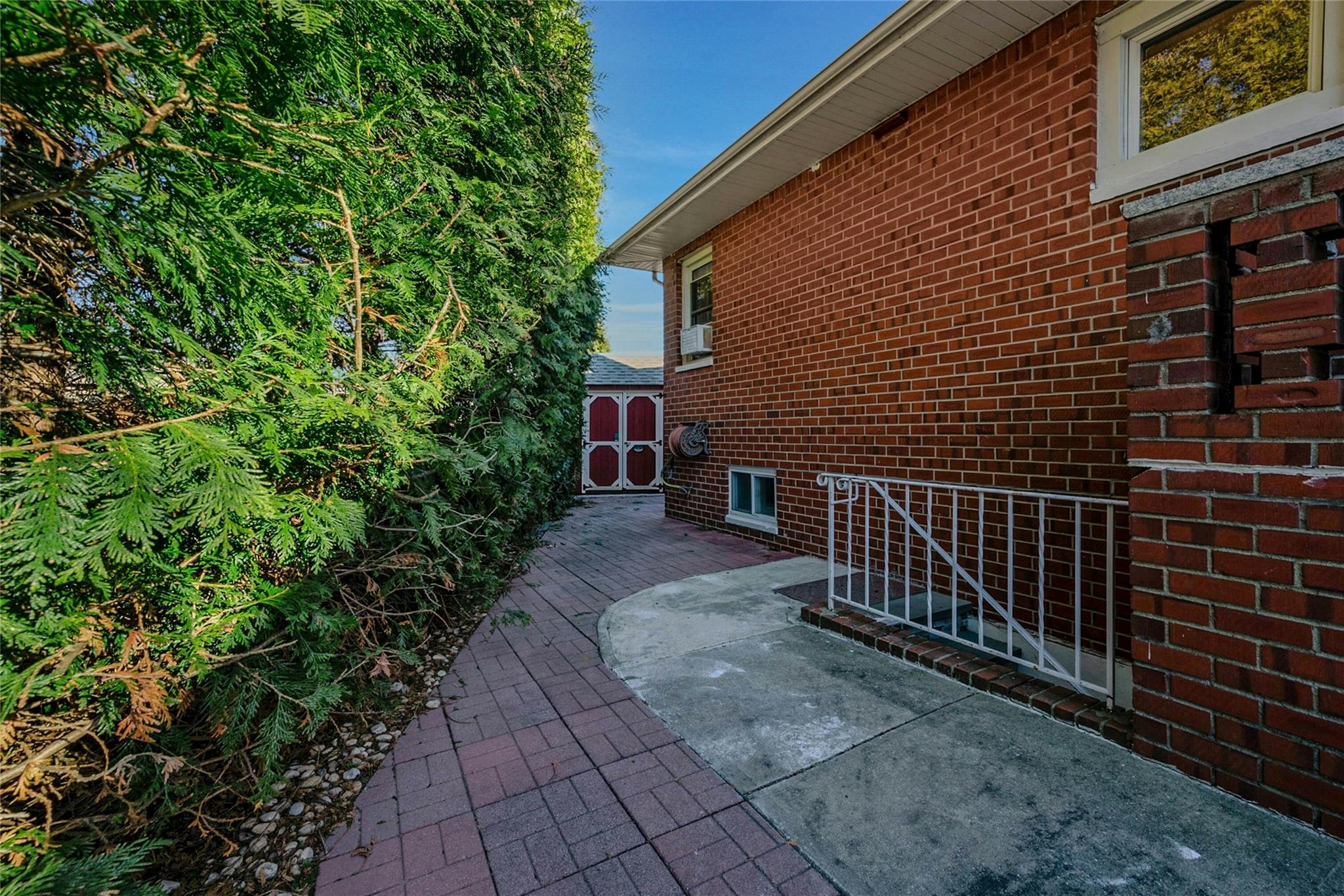 85 Hubbards Path