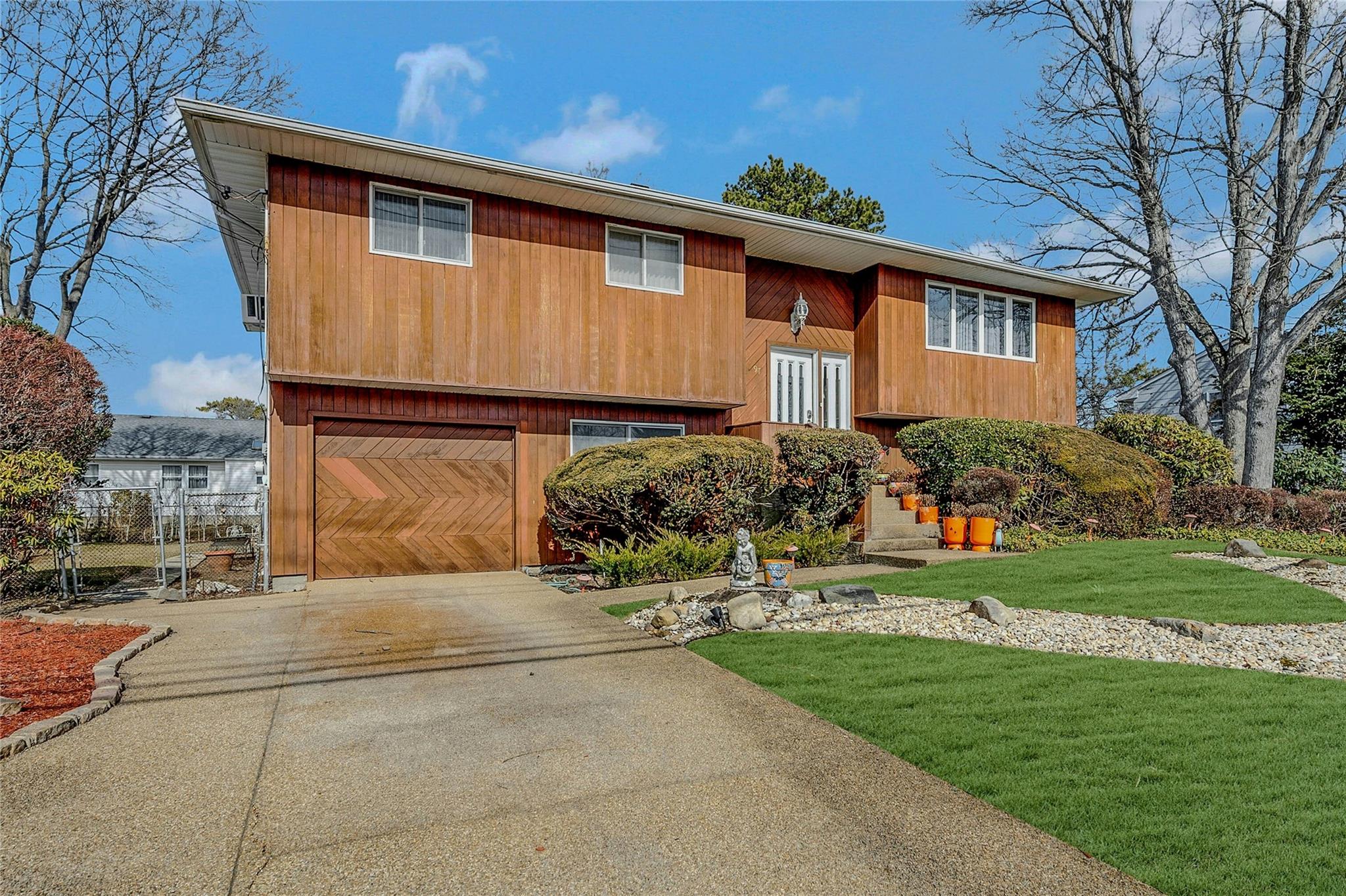 97 Sammis Avenue